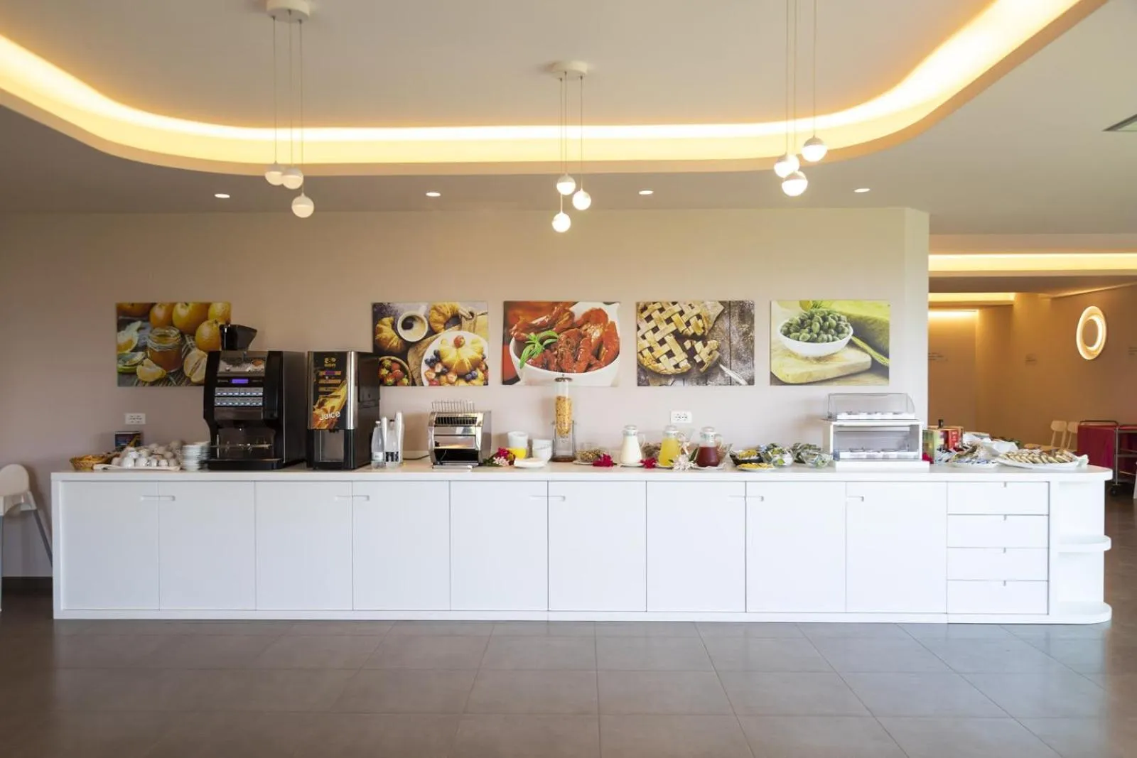 Breakfast in LUZIA AGRIRESORT - Piscina Idromassaggio con Vista Mare Aperta fino alle ore 23-00