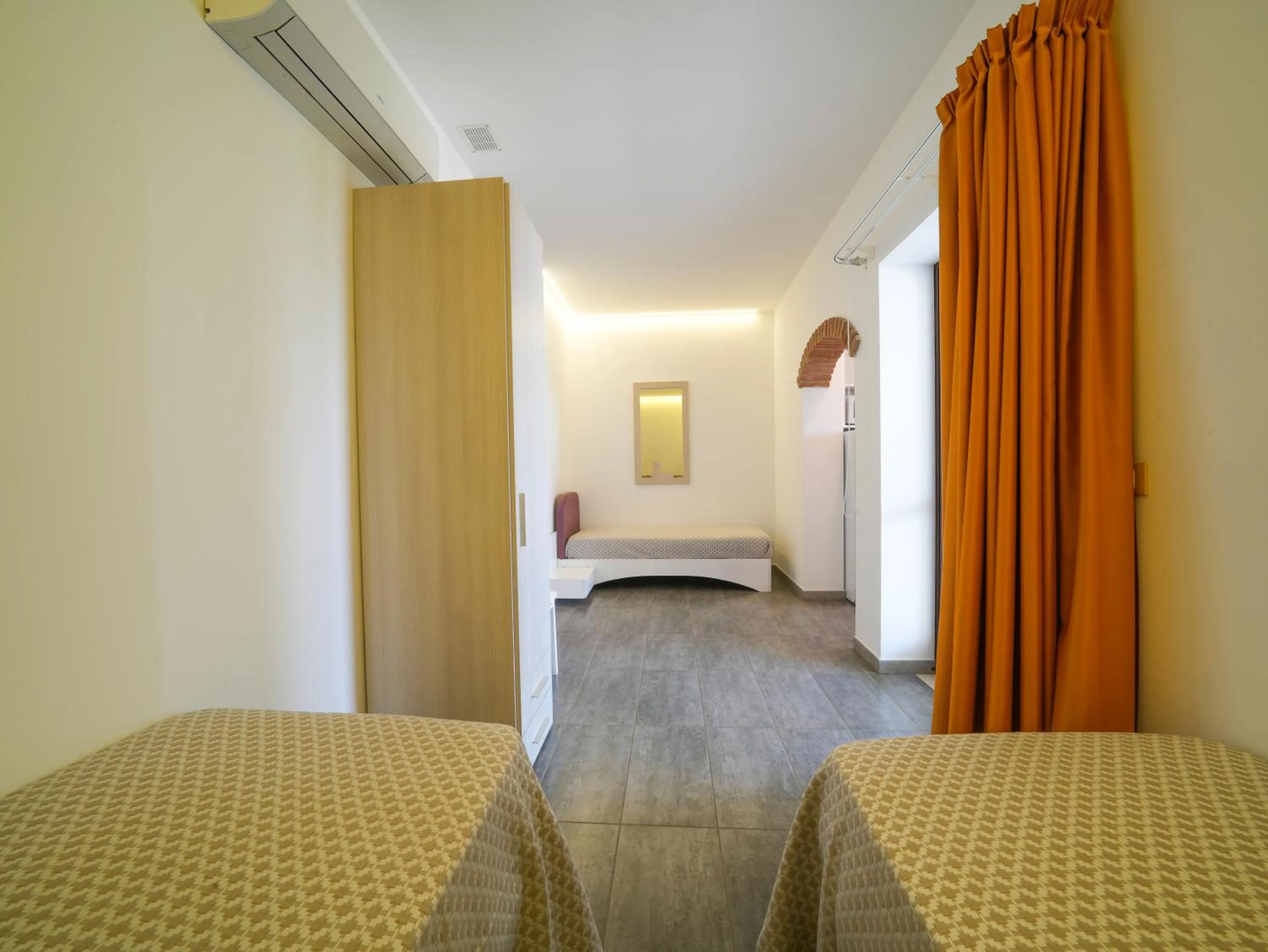 Photo of the whole room, Bed in LUZIA AGRIRESORT - Piscina Idromassaggio con Vista Mare Aperta fino alle ore 23-00