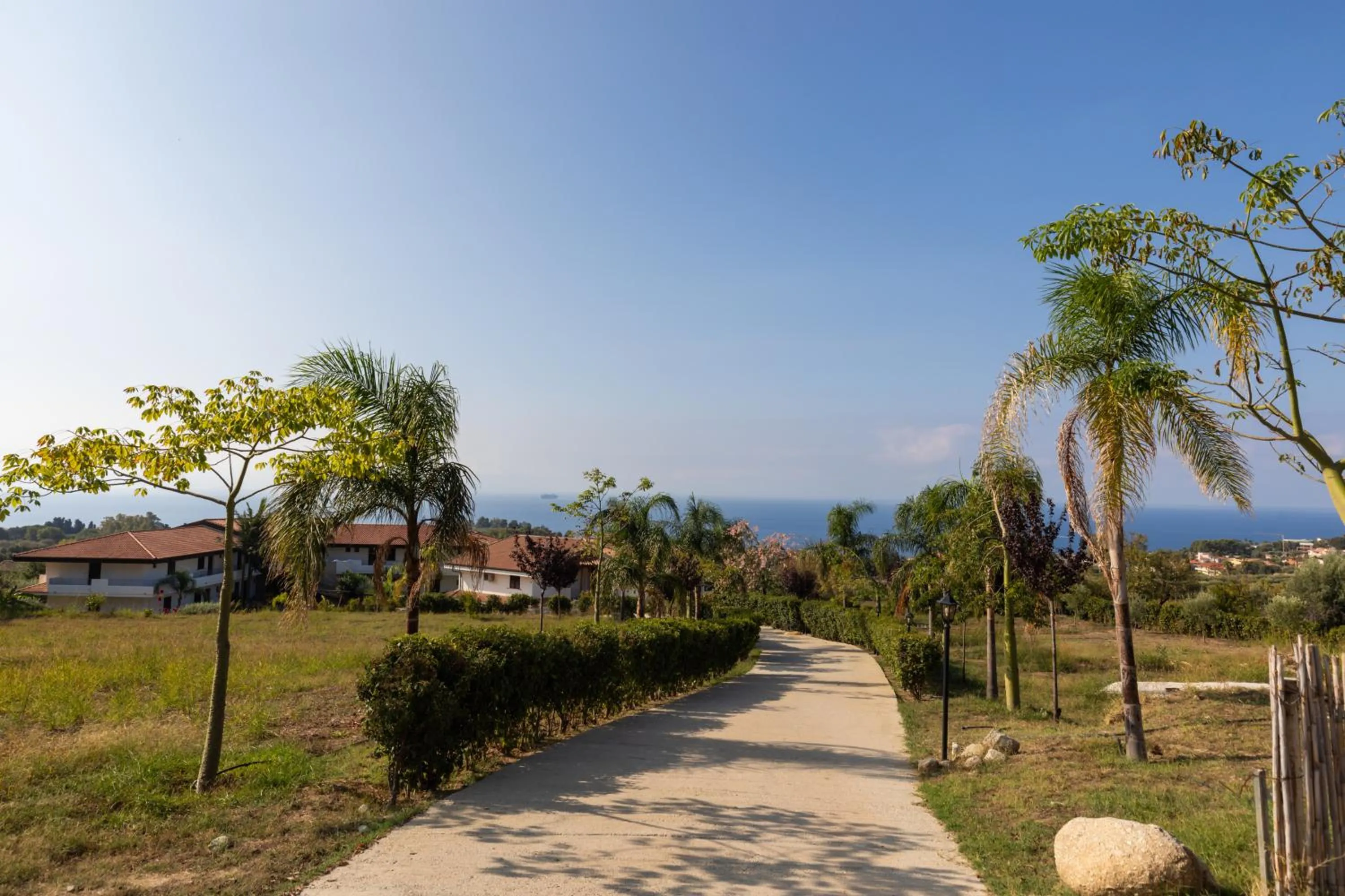 Property building in LUZIA AGRIRESORT - Piscina Idromassaggio con Vista Mare Aperta fino alle ore 23-00