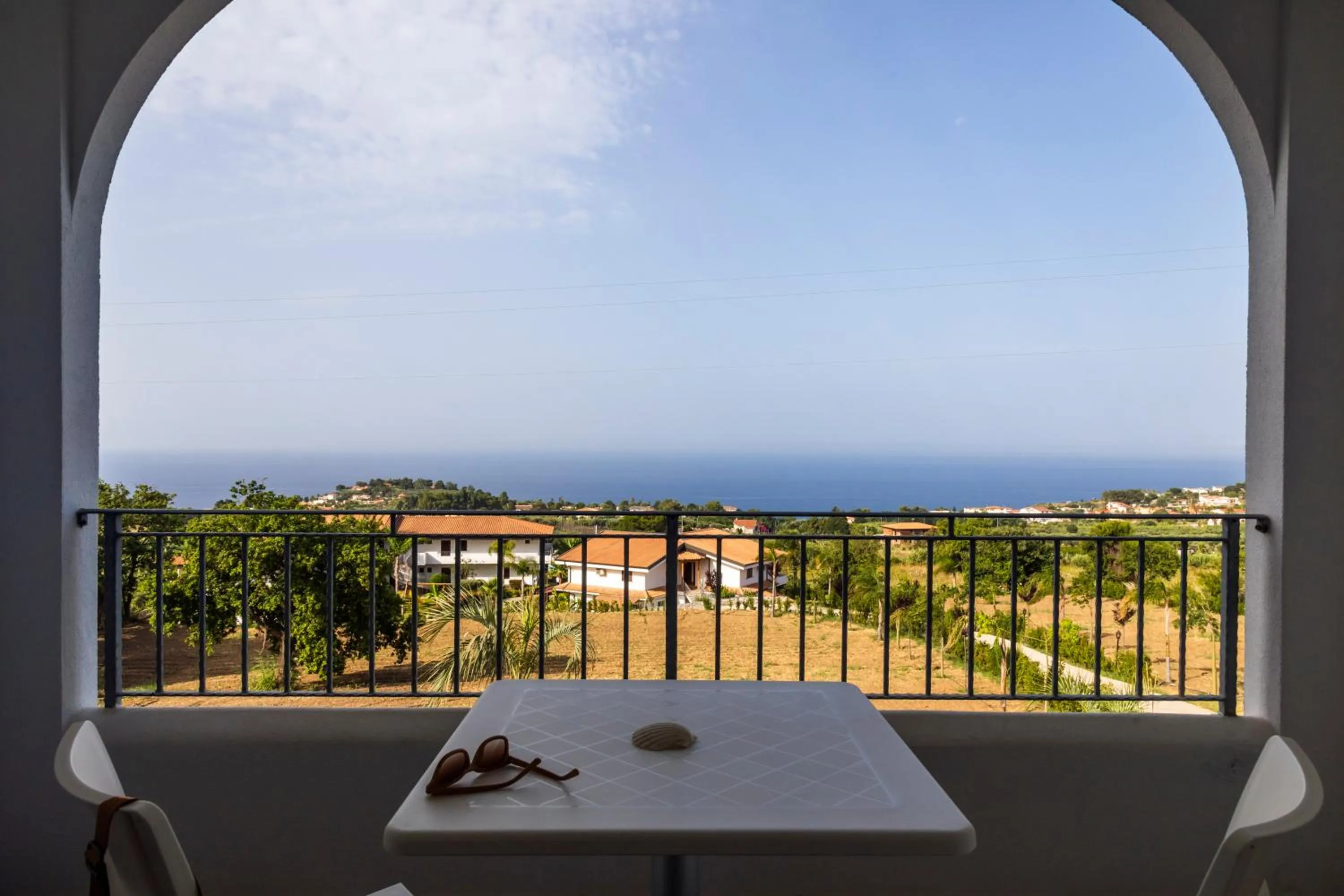 Day in LUZIA AGRIRESORT - Piscina Idromassaggio con Vista Mare Aperta fino alle ore 23-00