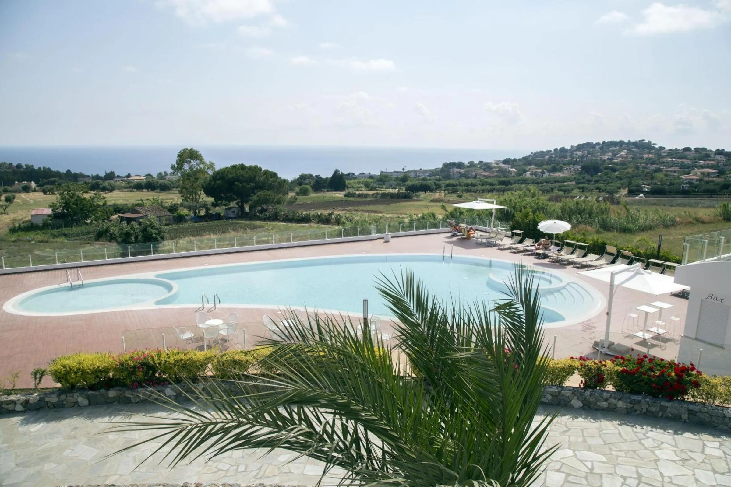Pool view in LUZIA AGRIRESORT - Piscina Idromassaggio con Vista Mare Aperta fino alle ore 23-00
