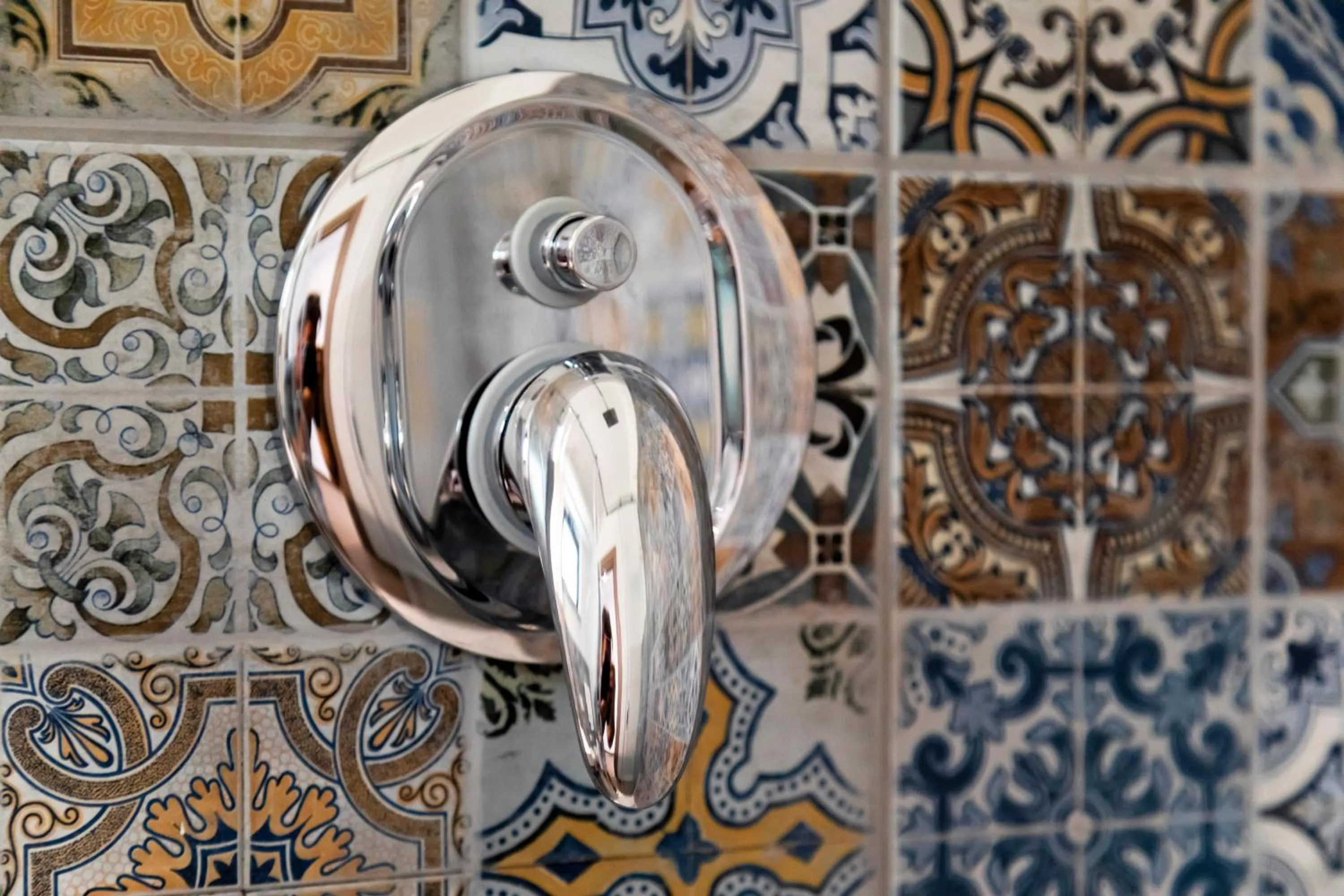 Shower in LUZIA AGRIRESORT - Piscina Idromassaggio con Vista Mare Aperta fino alle ore 23-00