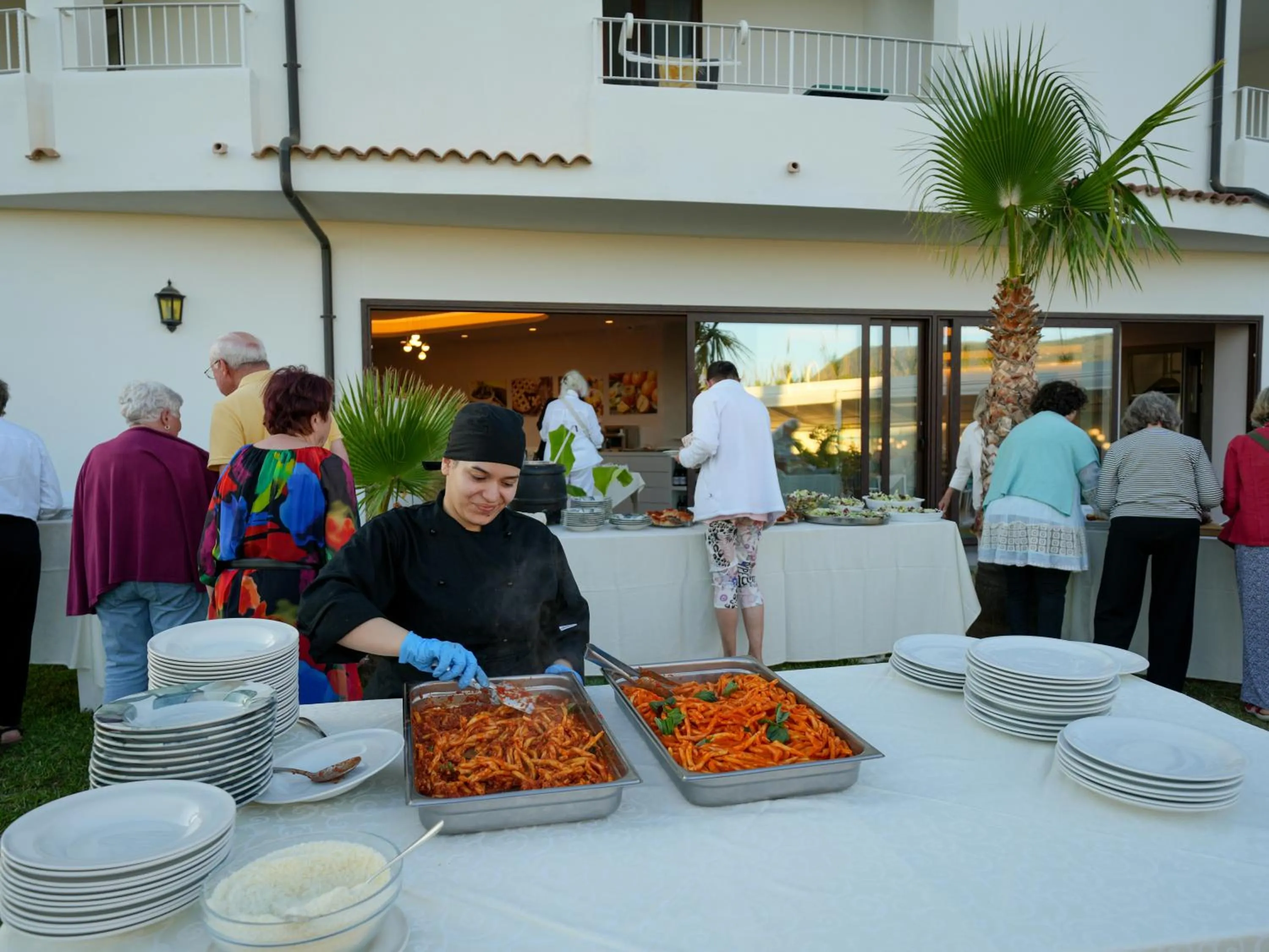 Staff in LUZIA AGRIRESORT - Piscina Idromassaggio con Vista Mare Aperta fino alle ore 23-00