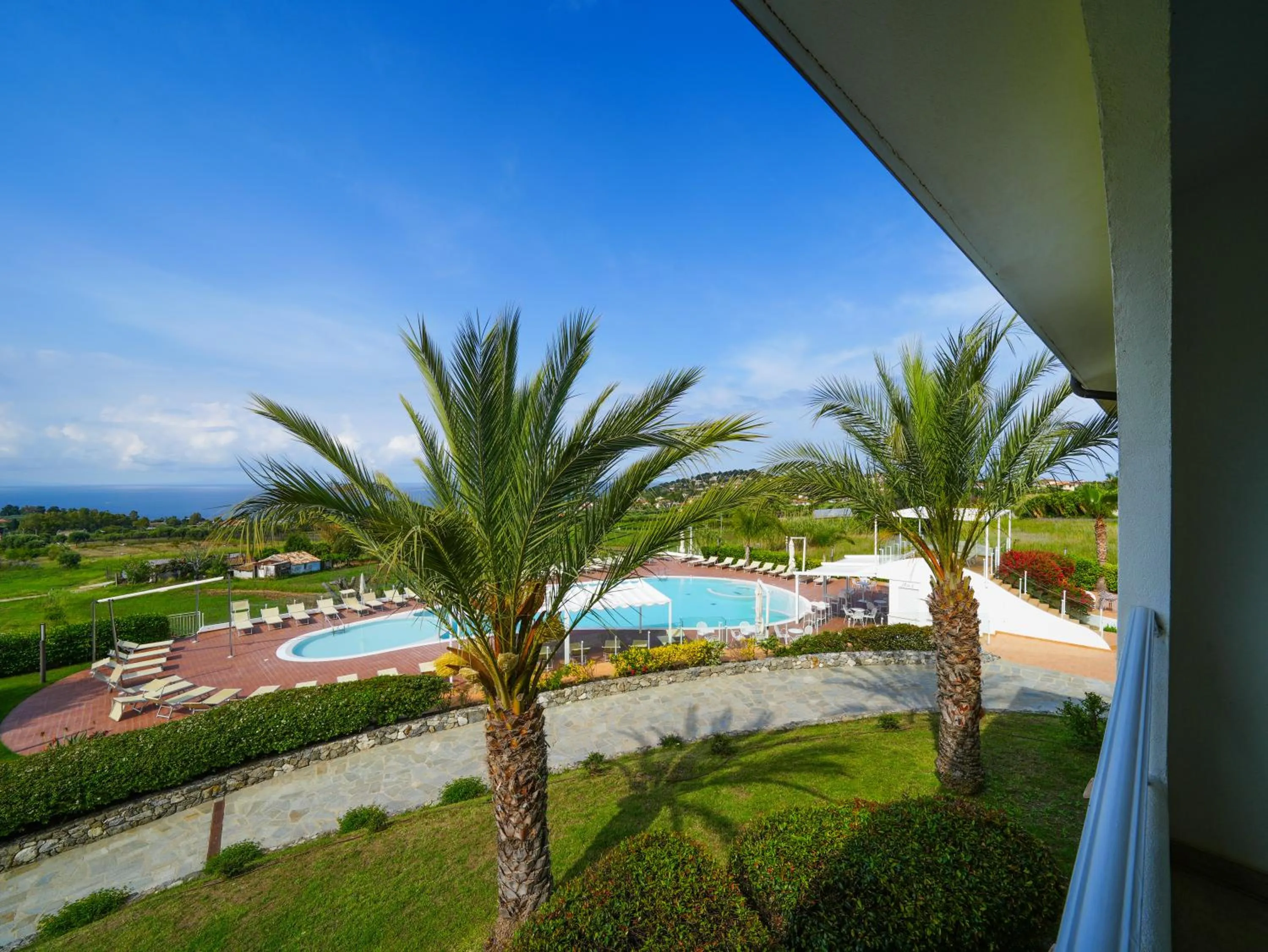 Pool view in LUZIA AGRIRESORT - Piscina Idromassaggio con Vista Mare Aperta fino alle ore 23-00