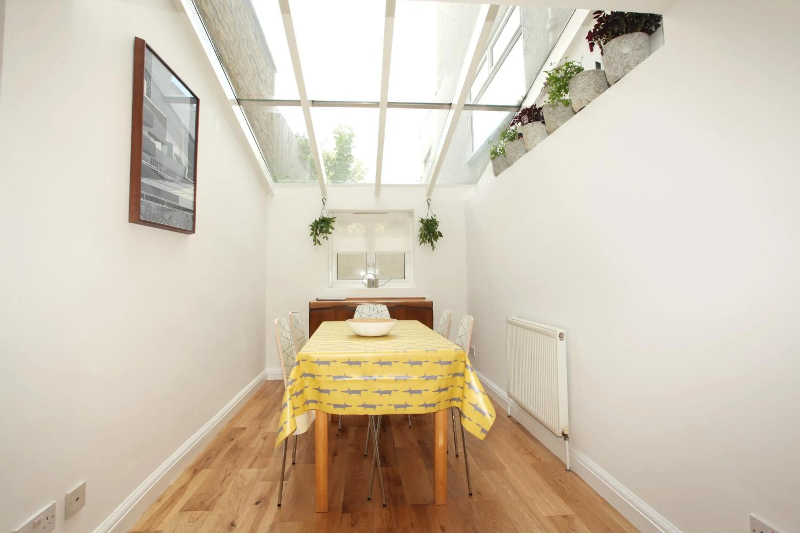 One-Bedroom Apartment in Fabulous East Finchley
