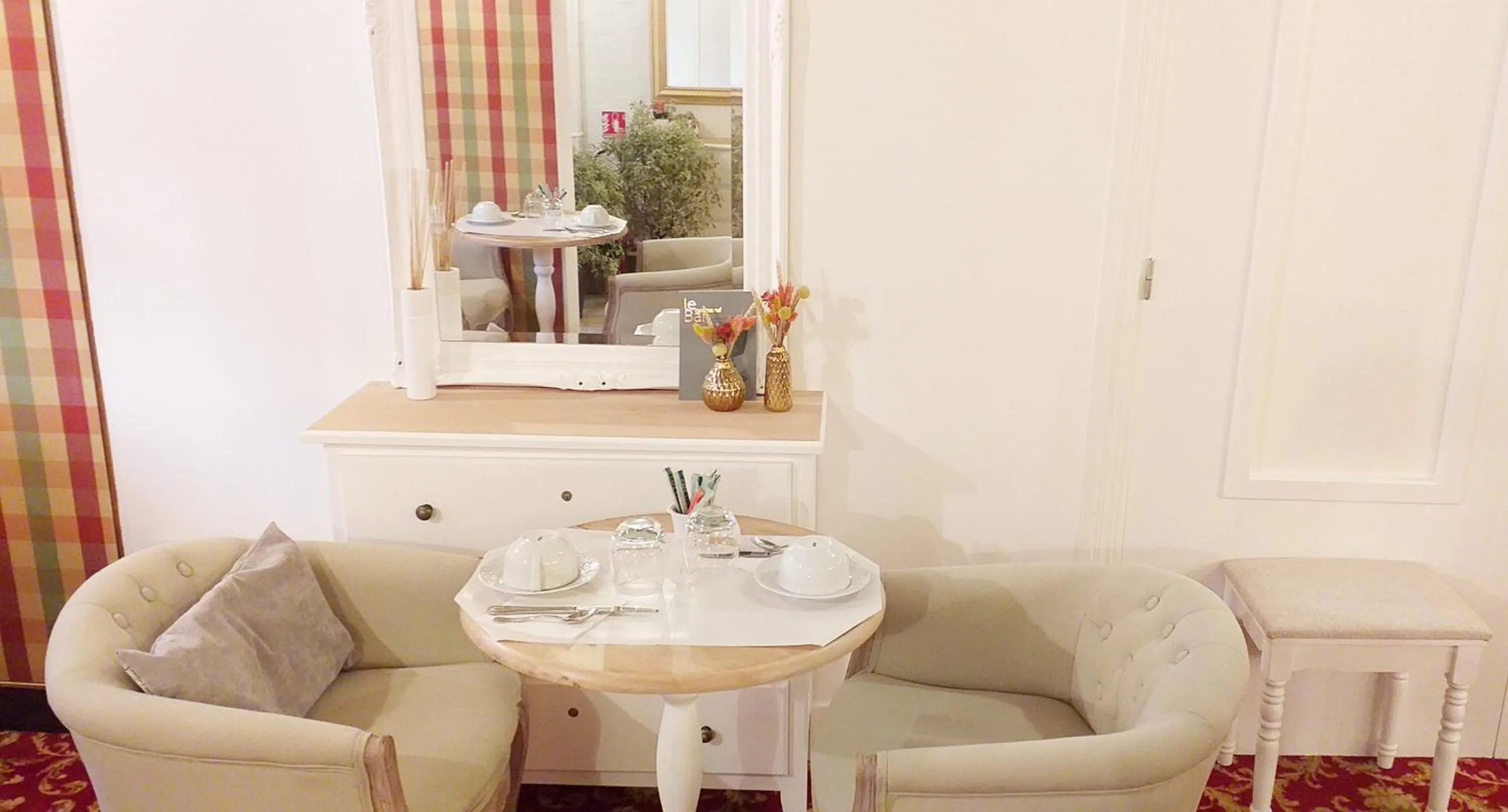 Buffet breakfast in Hôtel Le Chantilly Deauville