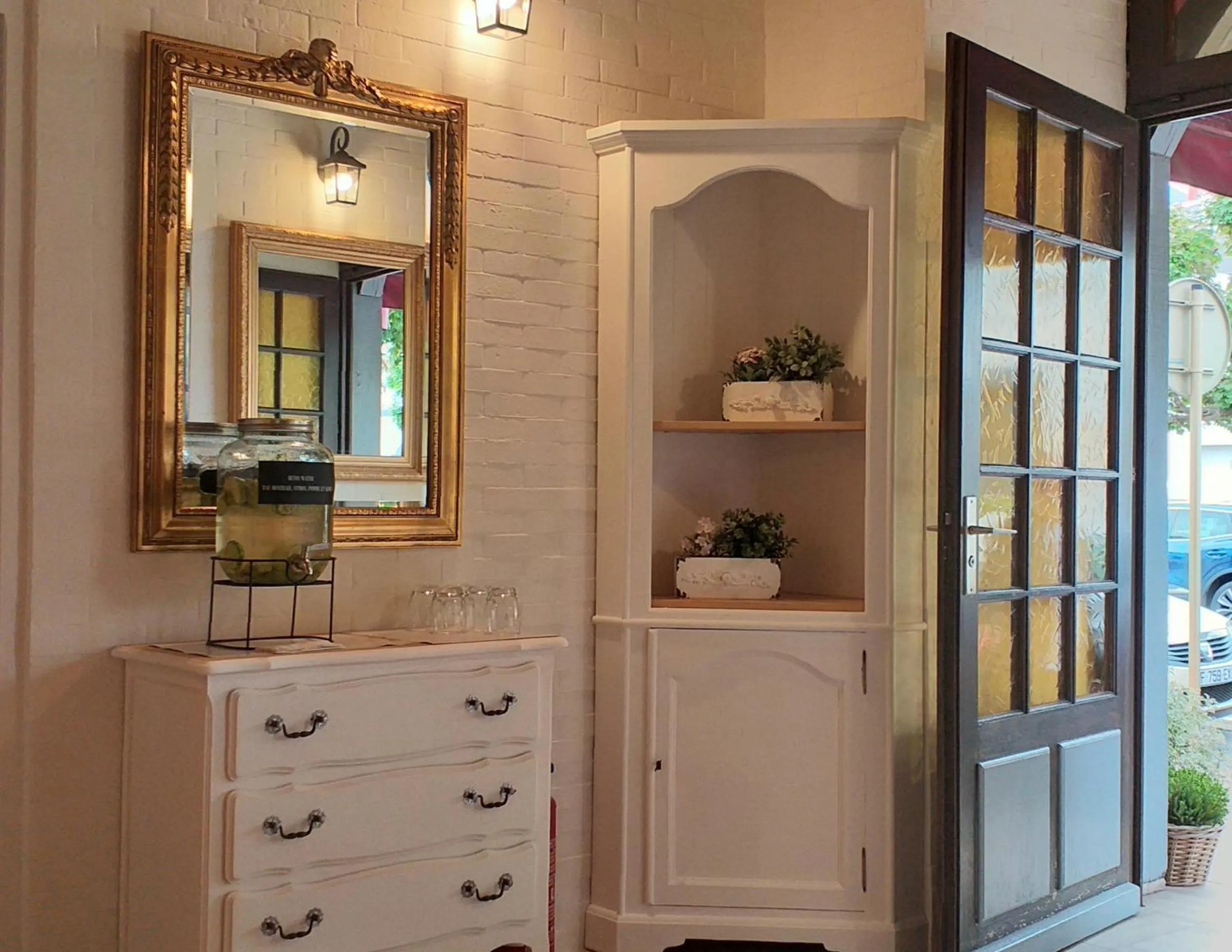 Decorative detail in Hôtel Le Chantilly Deauville