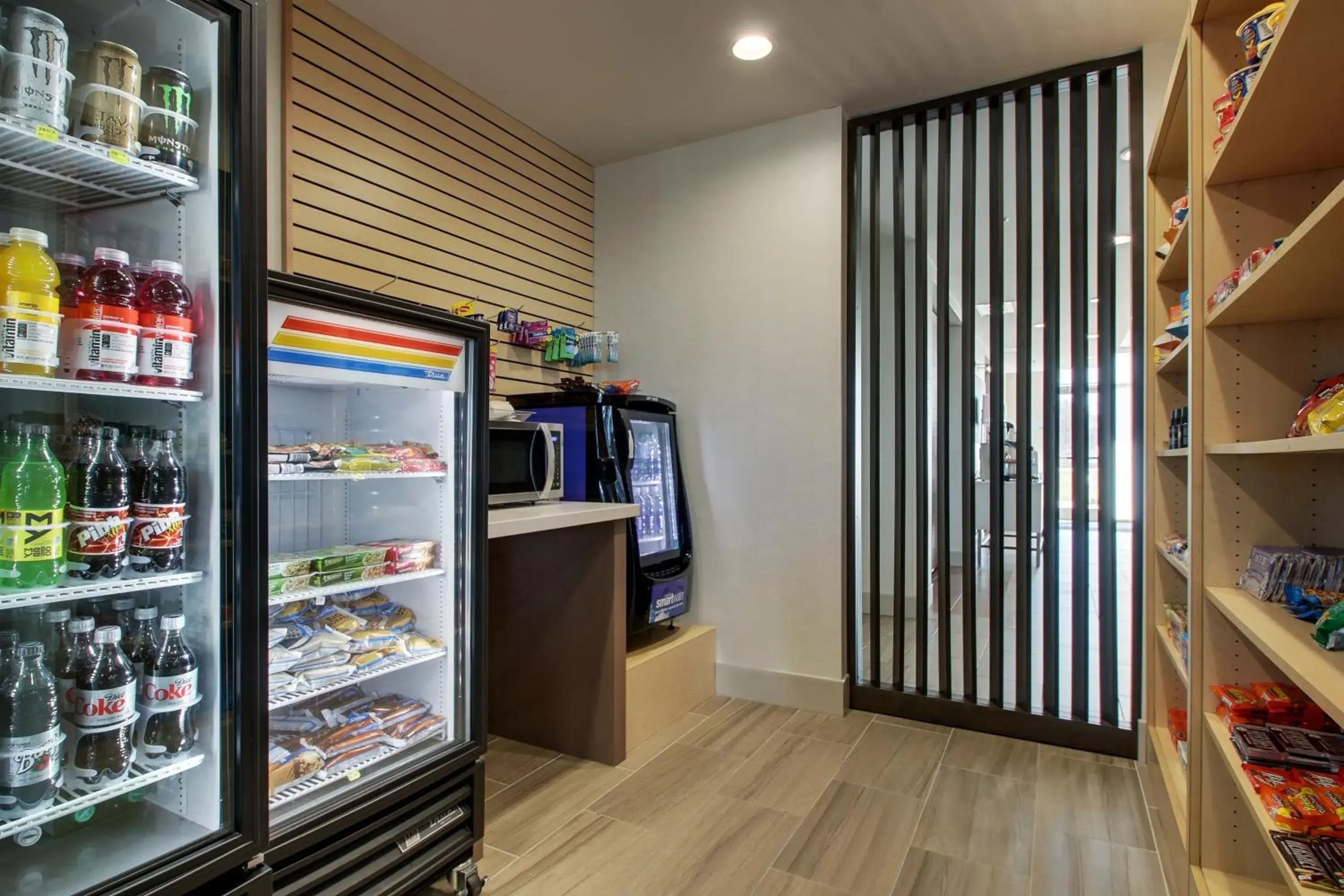 Lobby or reception in Holiday Inn Express & Suites - Mount Vernon by IHG Lobby or reception in Holiday Inn Express & Suites - Mount Vernon by IHG