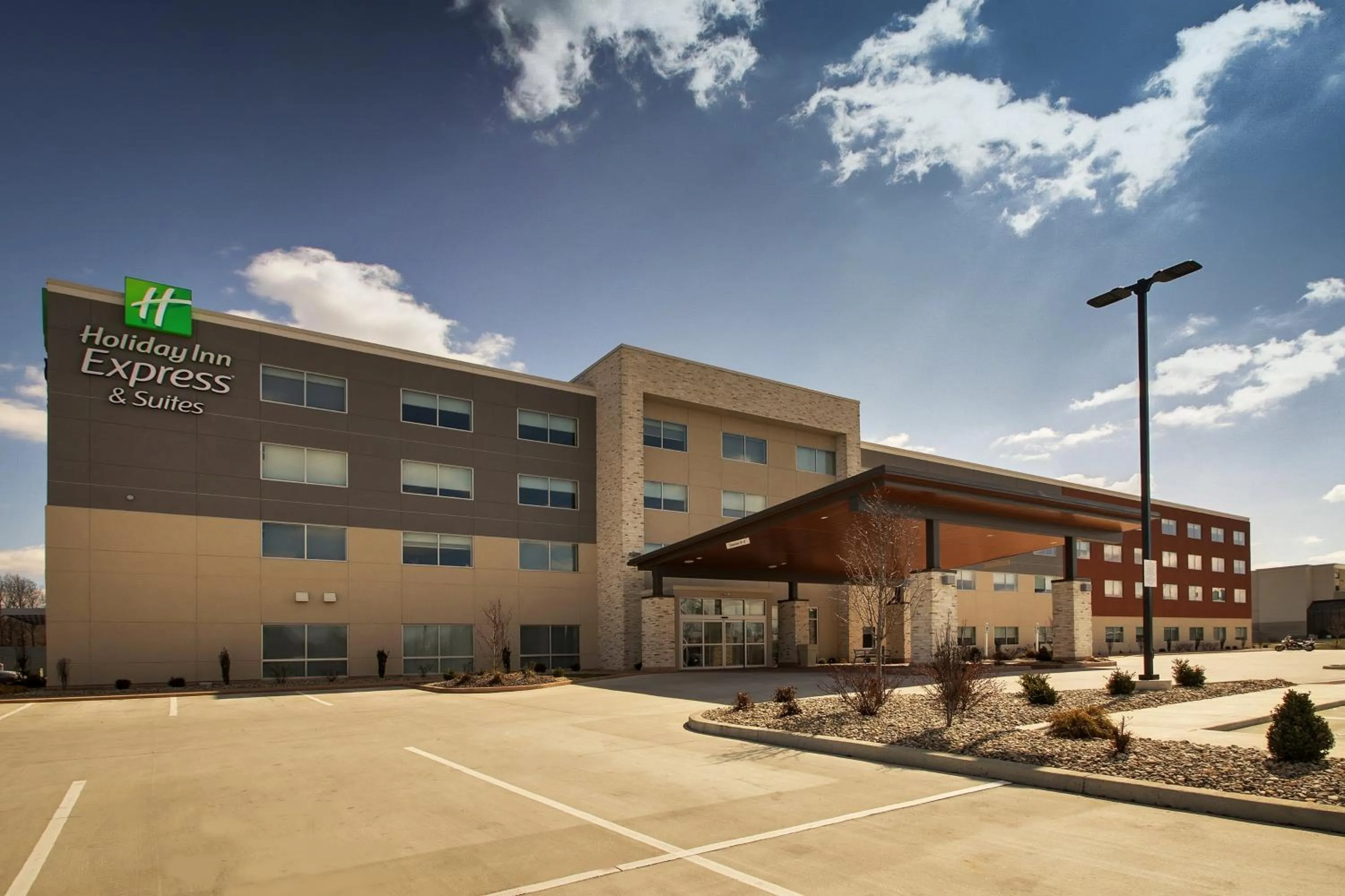 Holiday Inn Express & Suites - Mount Vernon by IHG