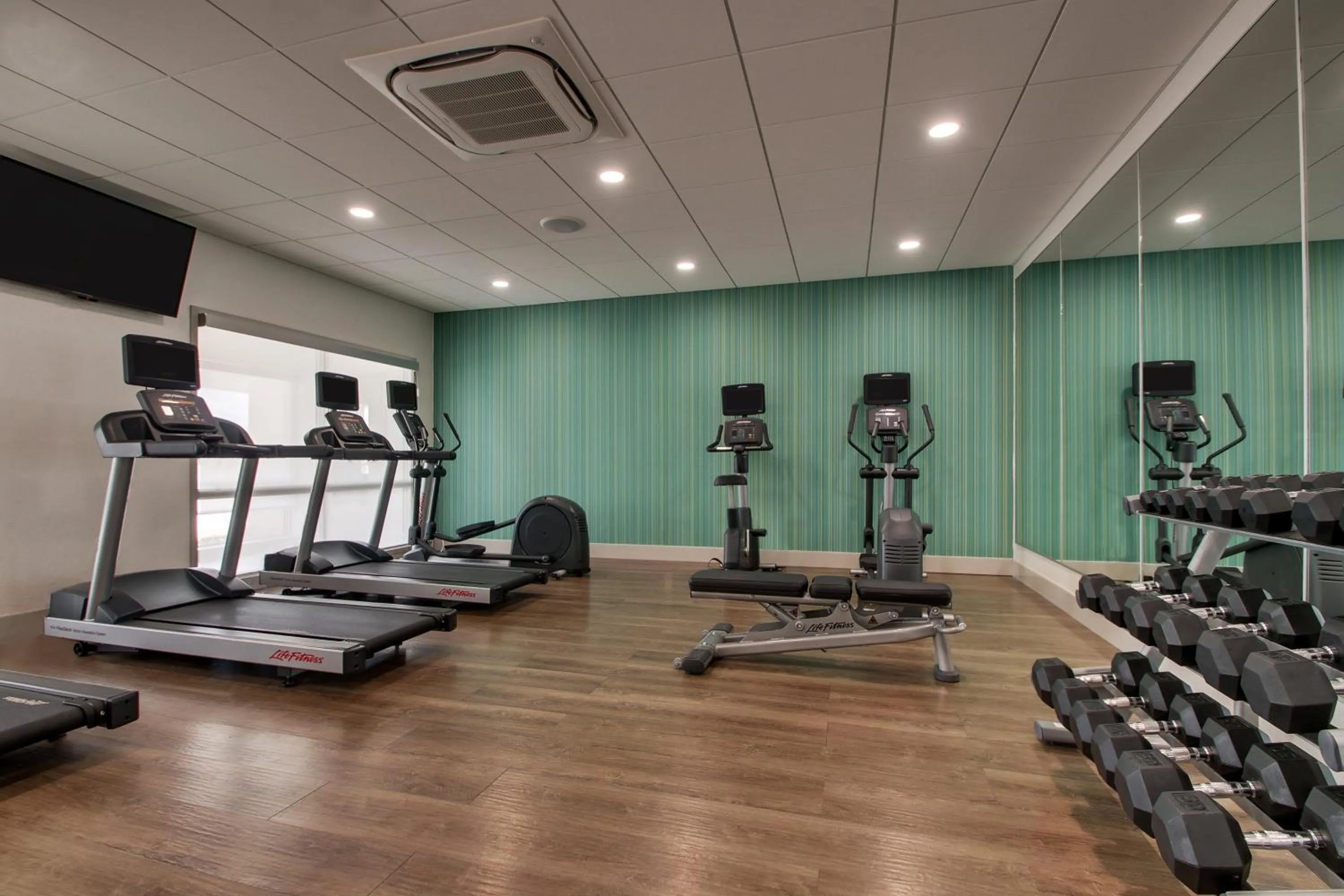 Spa and wellness centre/facilities in Holiday Inn Express & Suites - Mount Vernon by IHG