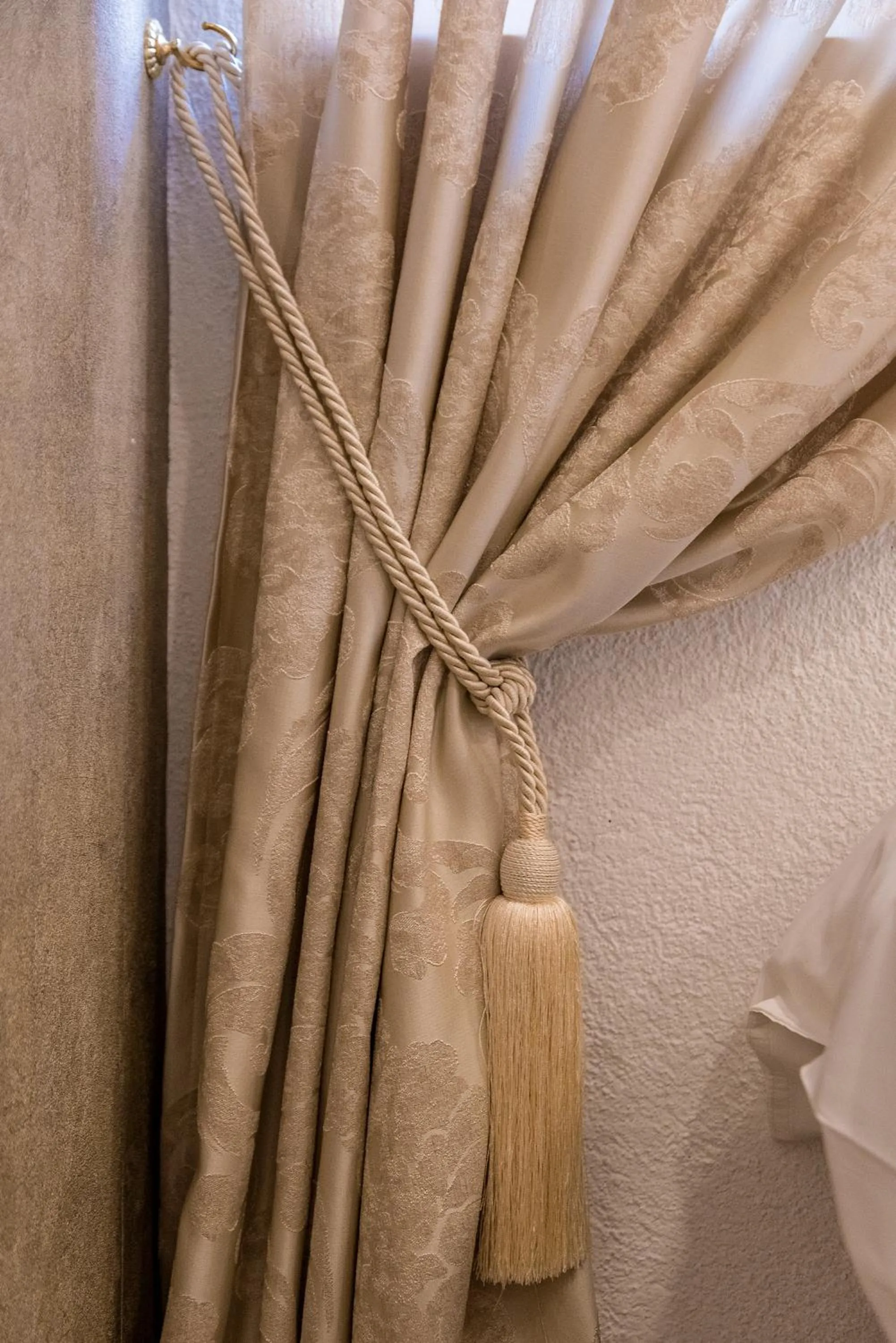 Decorative detail in Jupiter Lux Rooms