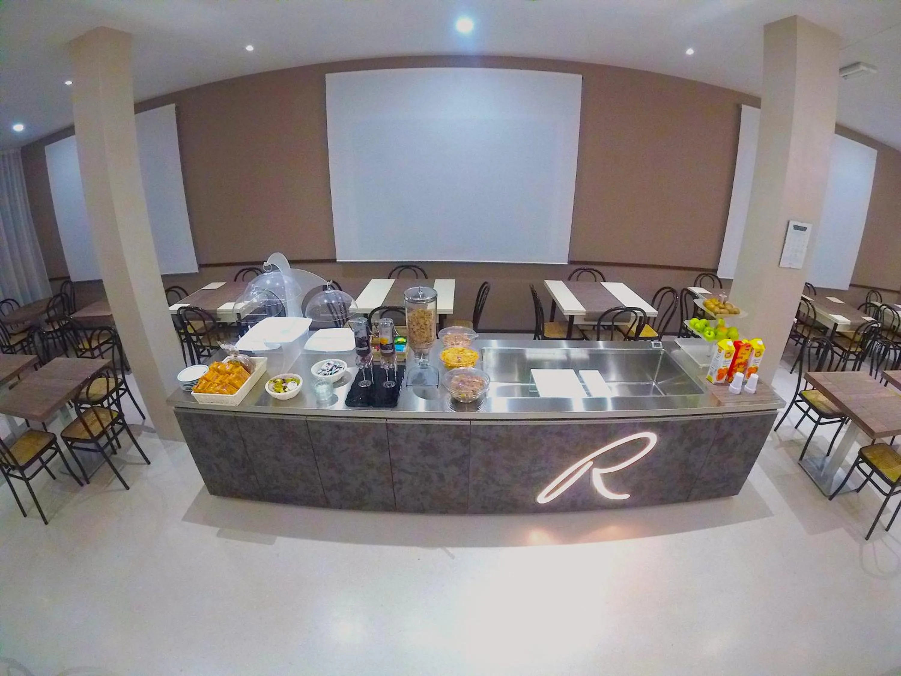 Restaurant/places to eat in Hotel Ricci