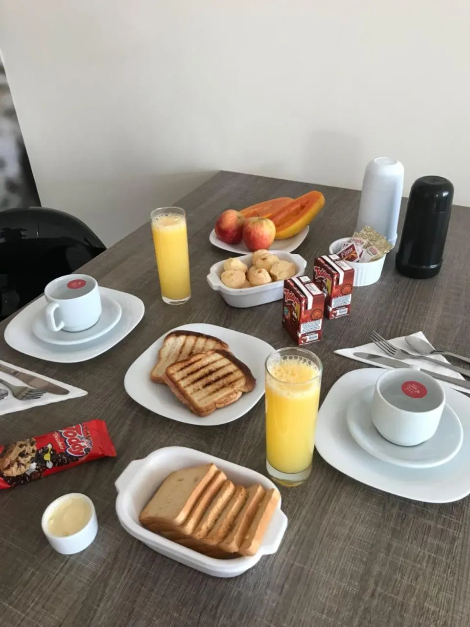 Restaurant/places to eat in Le Ville