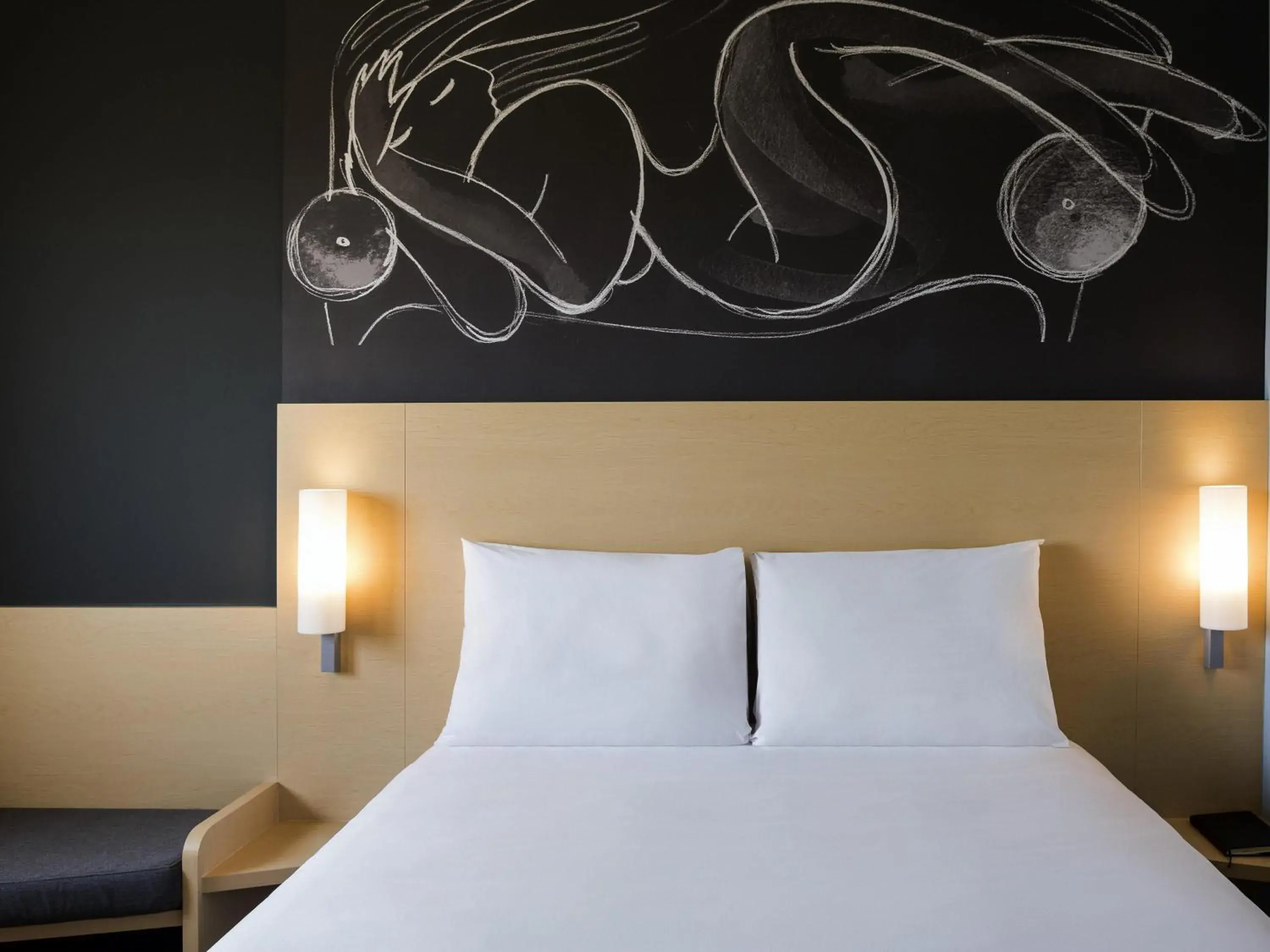 Bedroom, Bed in Ibis Irapuato Bedroom, Bed in Ibis Irapuato