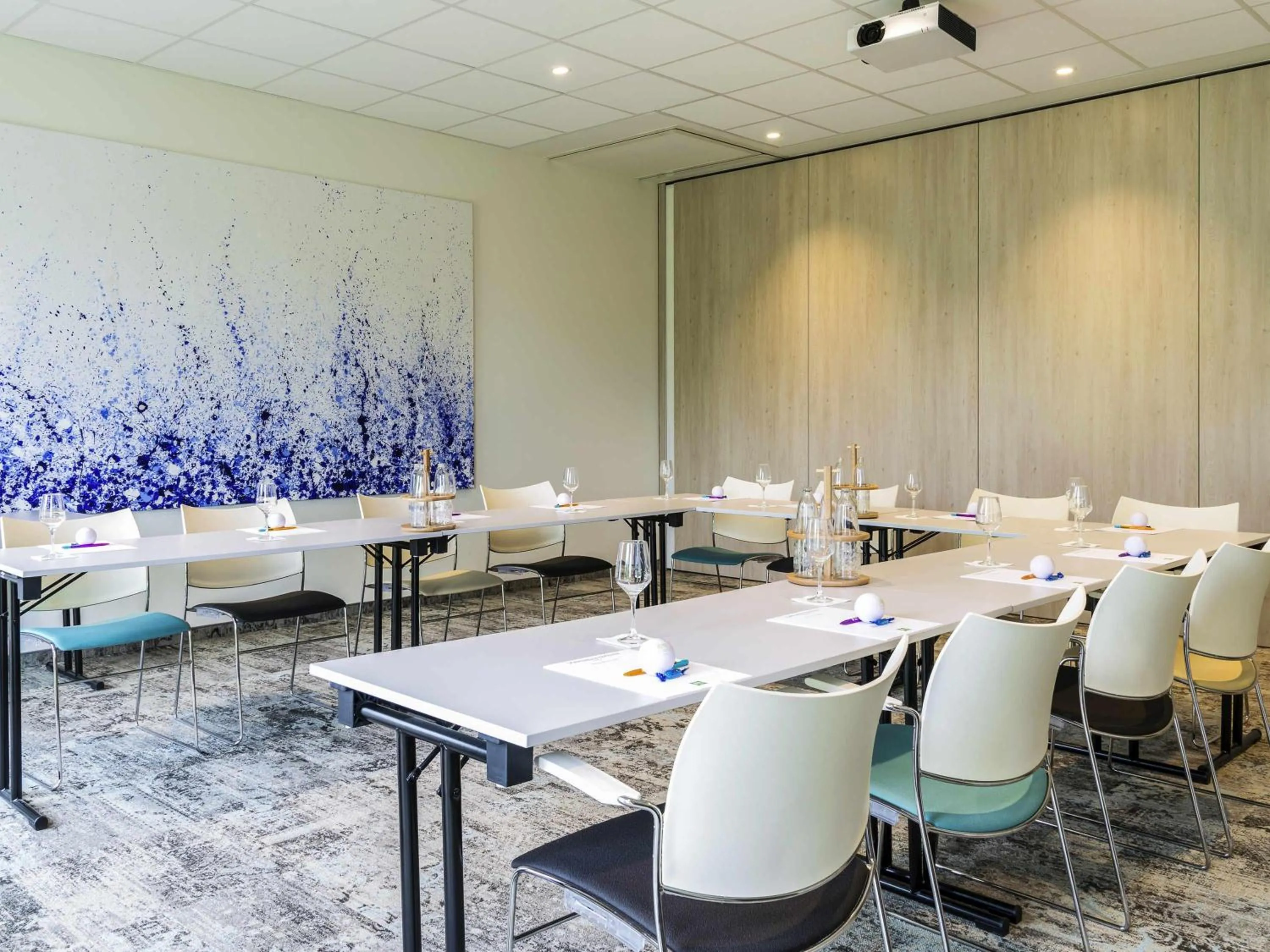 Meeting/conference room in ibis Styles Nieuwpoort