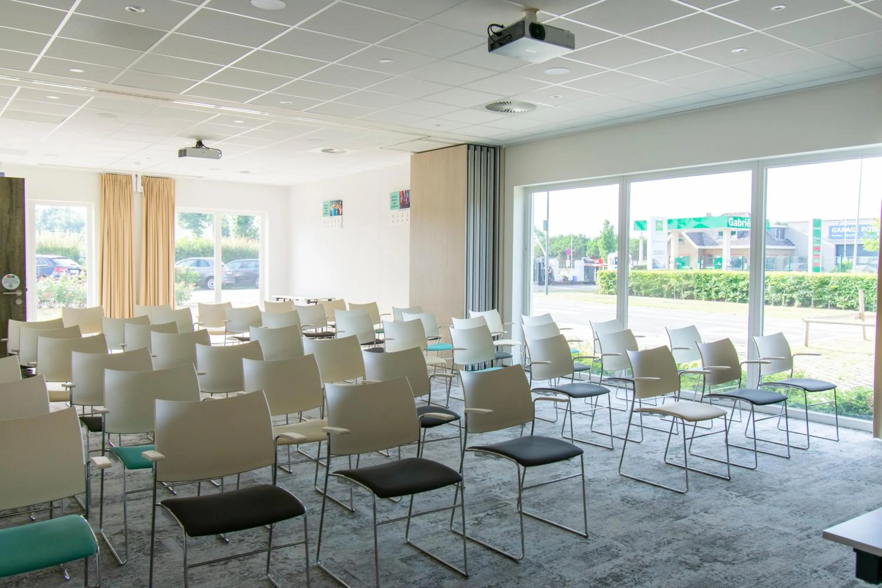 Business facilities in ibis Styles Nieuwpoort