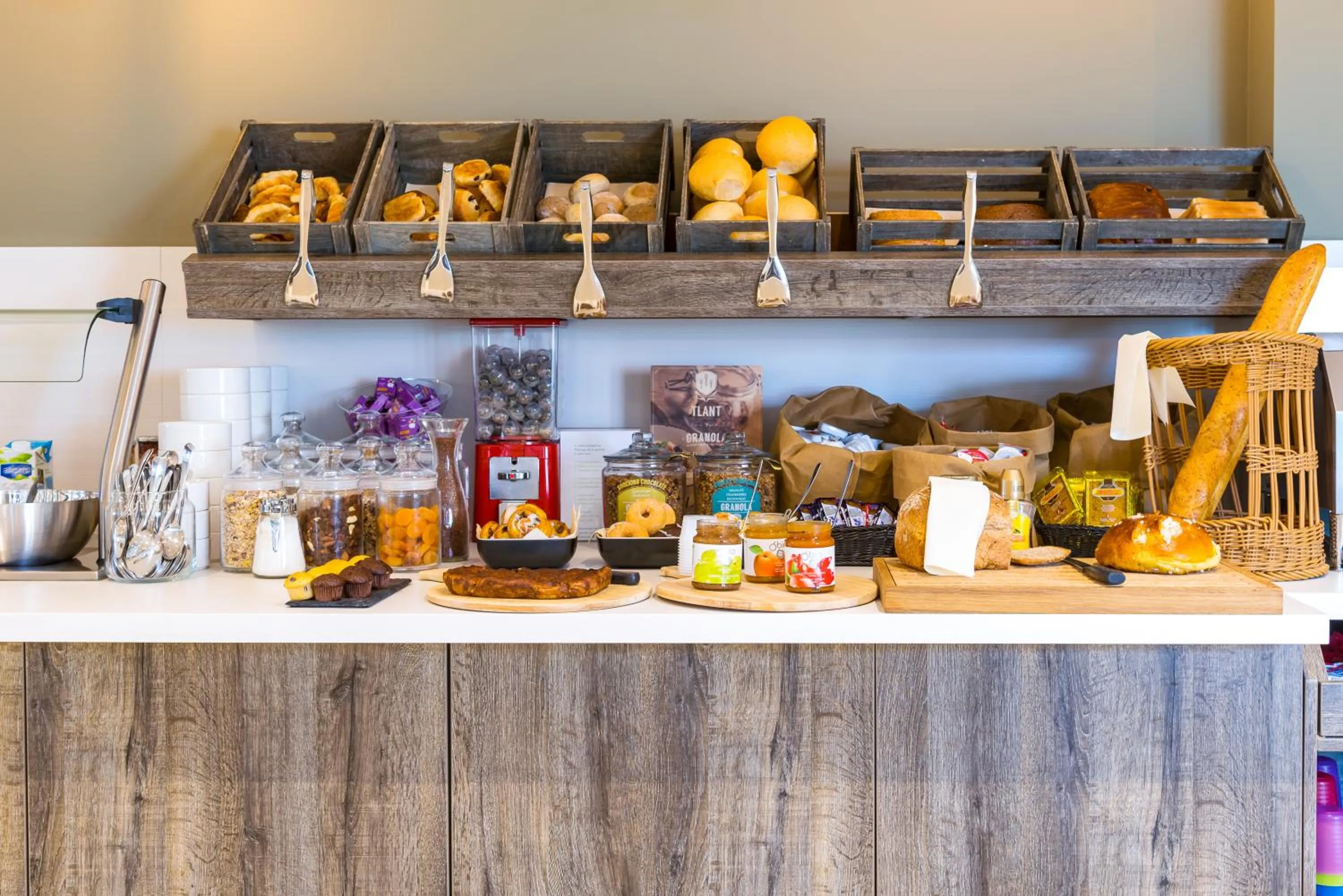 Buffet breakfast in ibis Styles Nieuwpoort