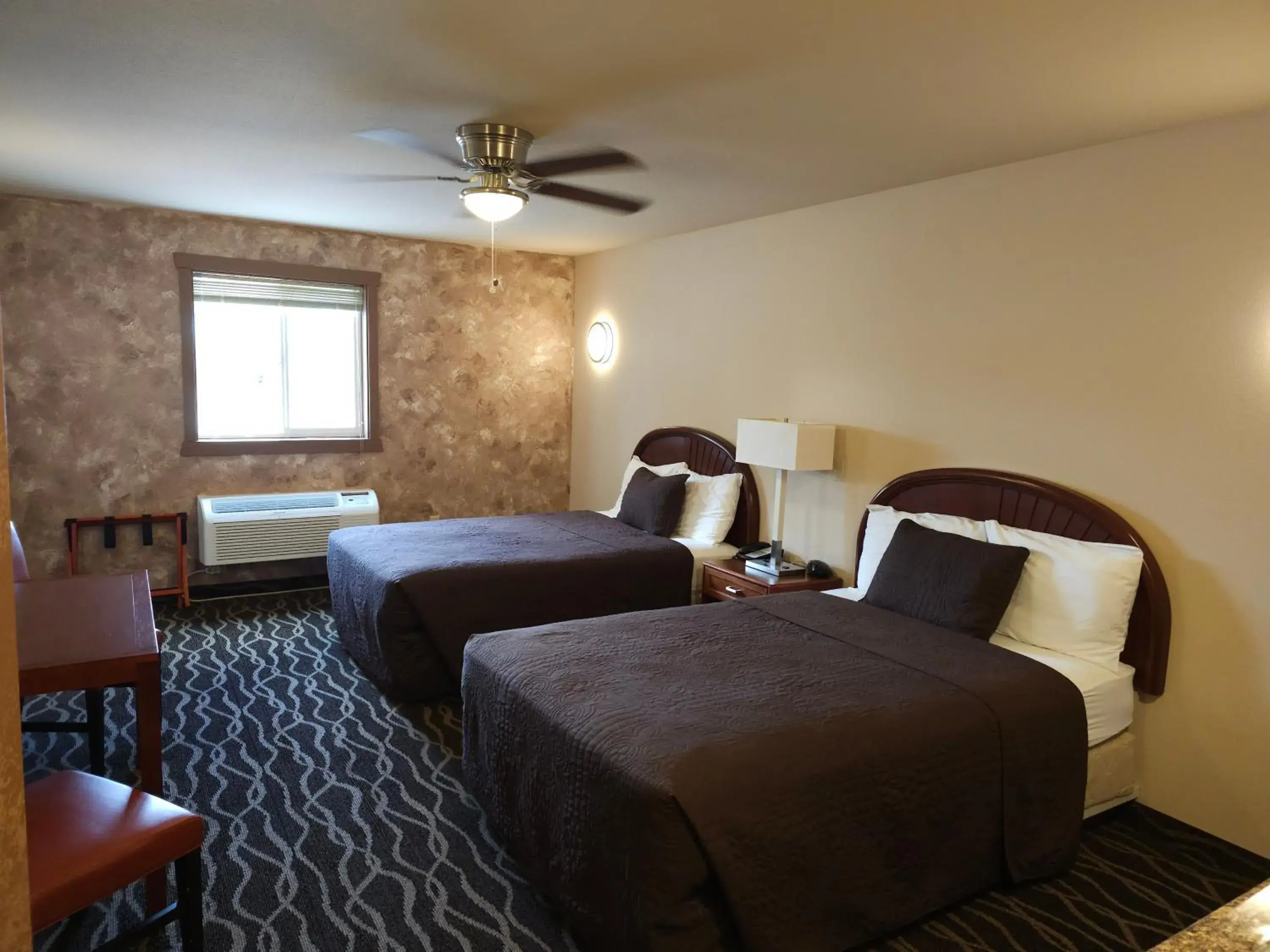 Double or Twin Room with View in The Sunset Inn Double or Twin Room with View in The Sunset Inn