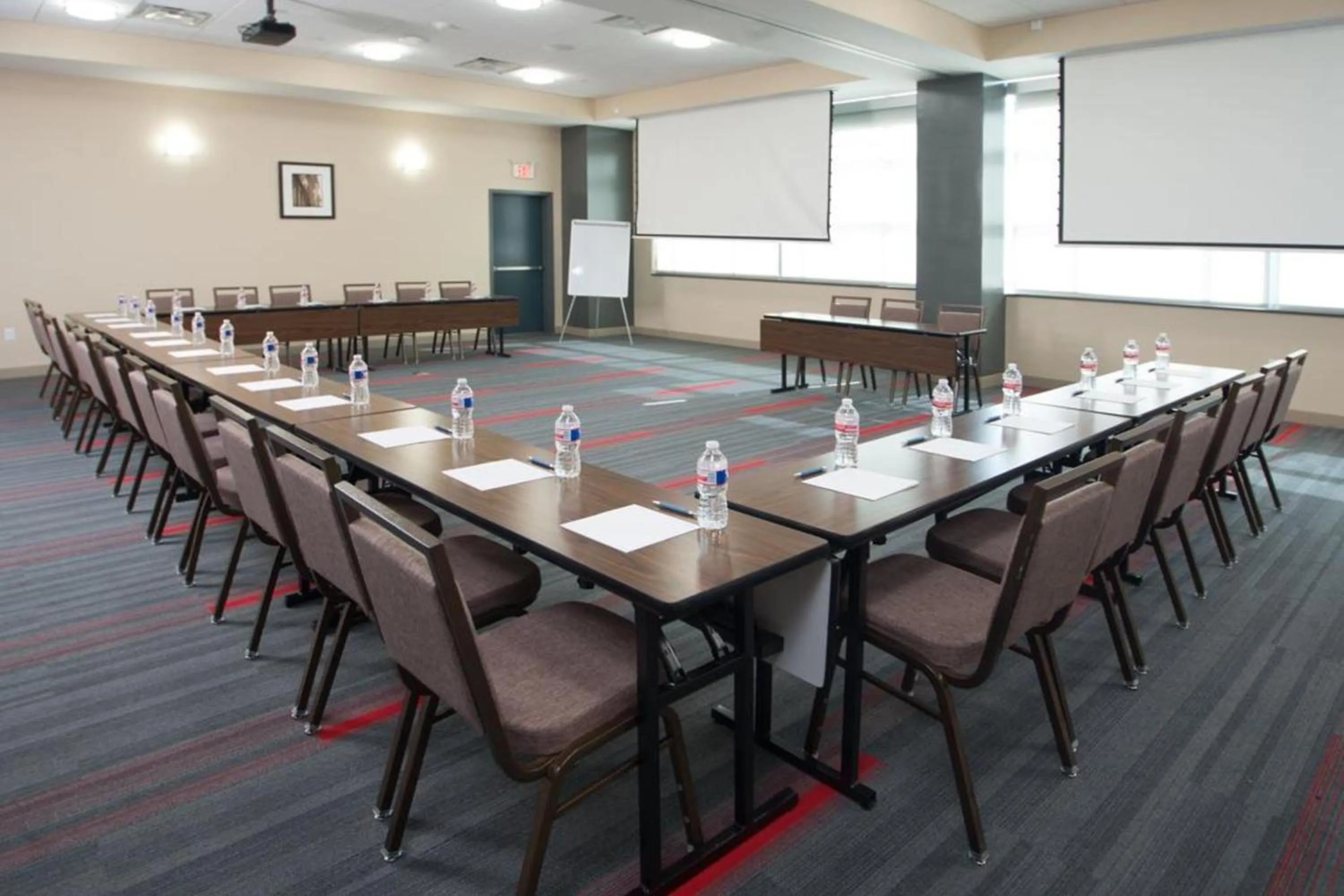 Meeting/conference room in Four Points by Sheraton Houston Intercontinental Airport