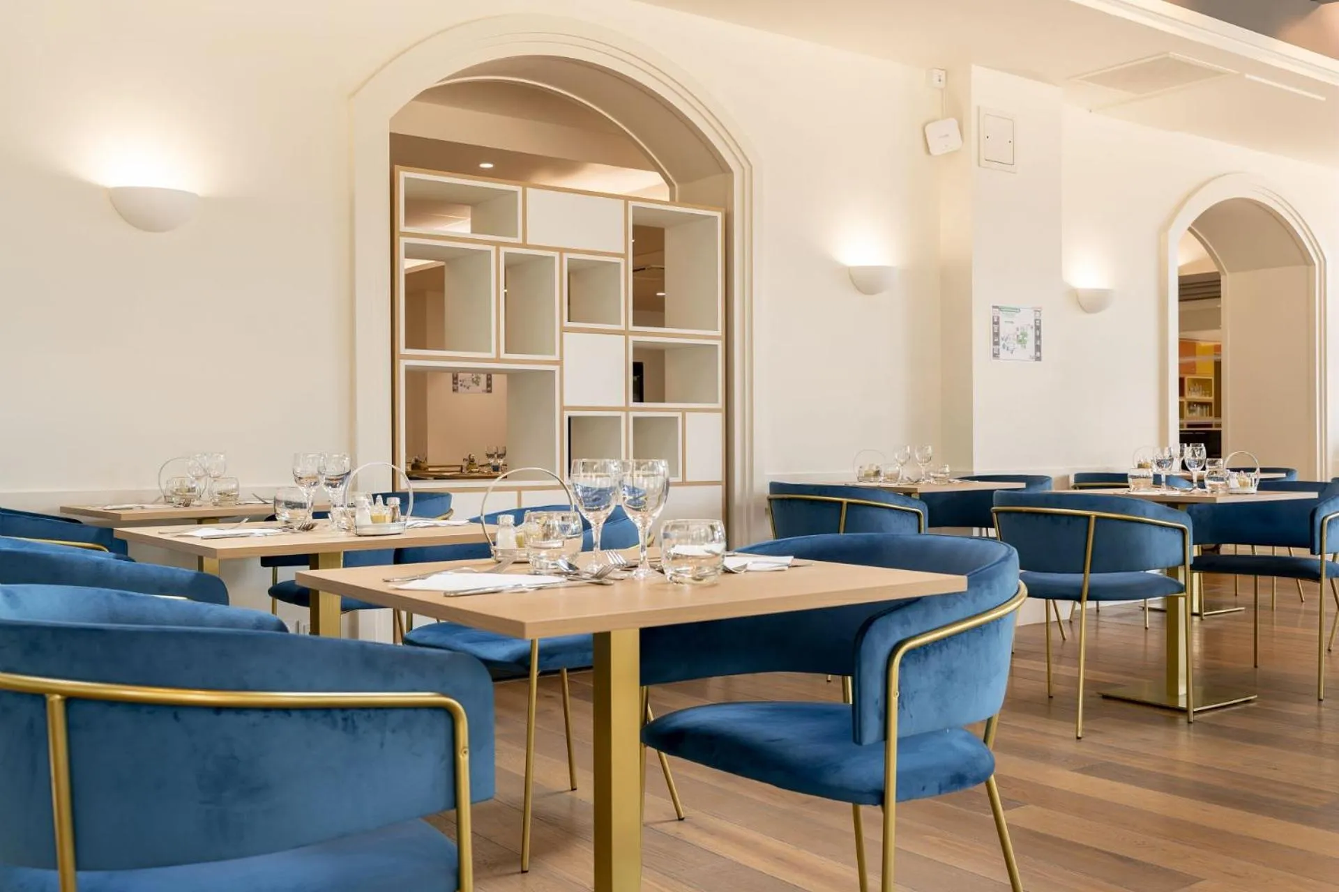 Restaurant/places to eat in Hôtel Miléade Les Pléïades La Baule