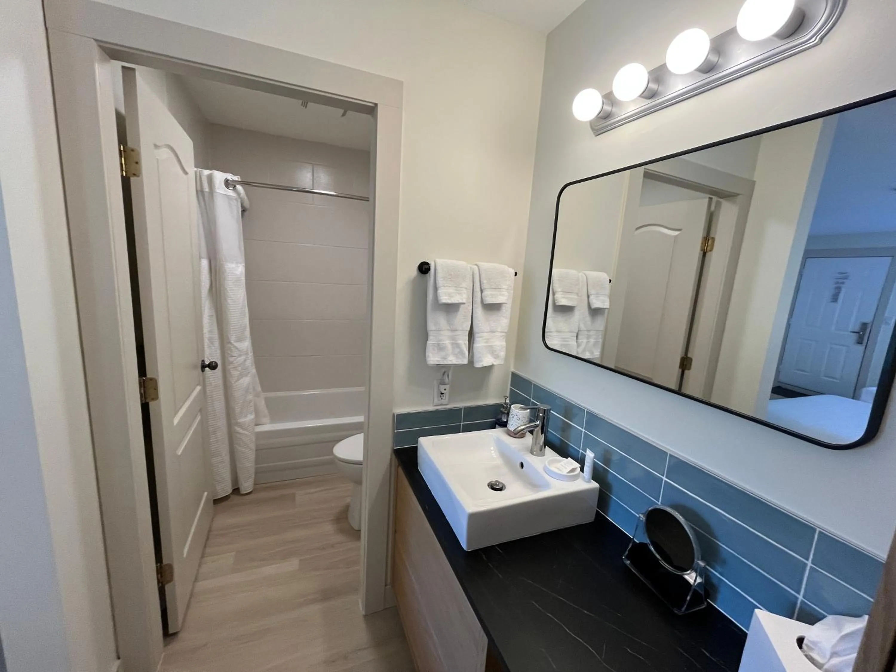 Bathroom in Lakeside Villa & Nordic Spa