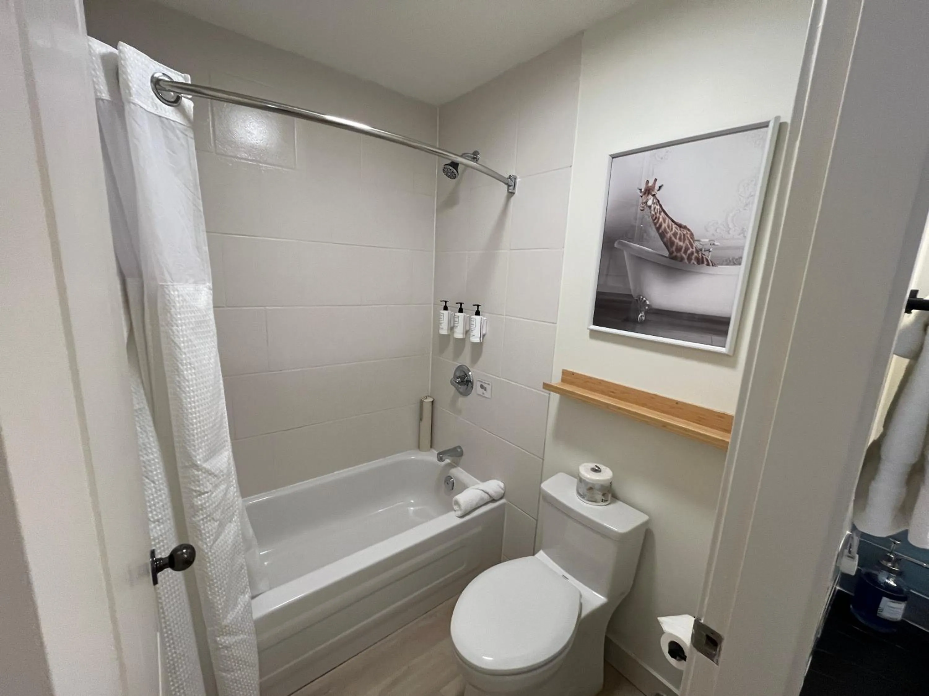 Bathroom in Lakeside Villa & Nordic Spa