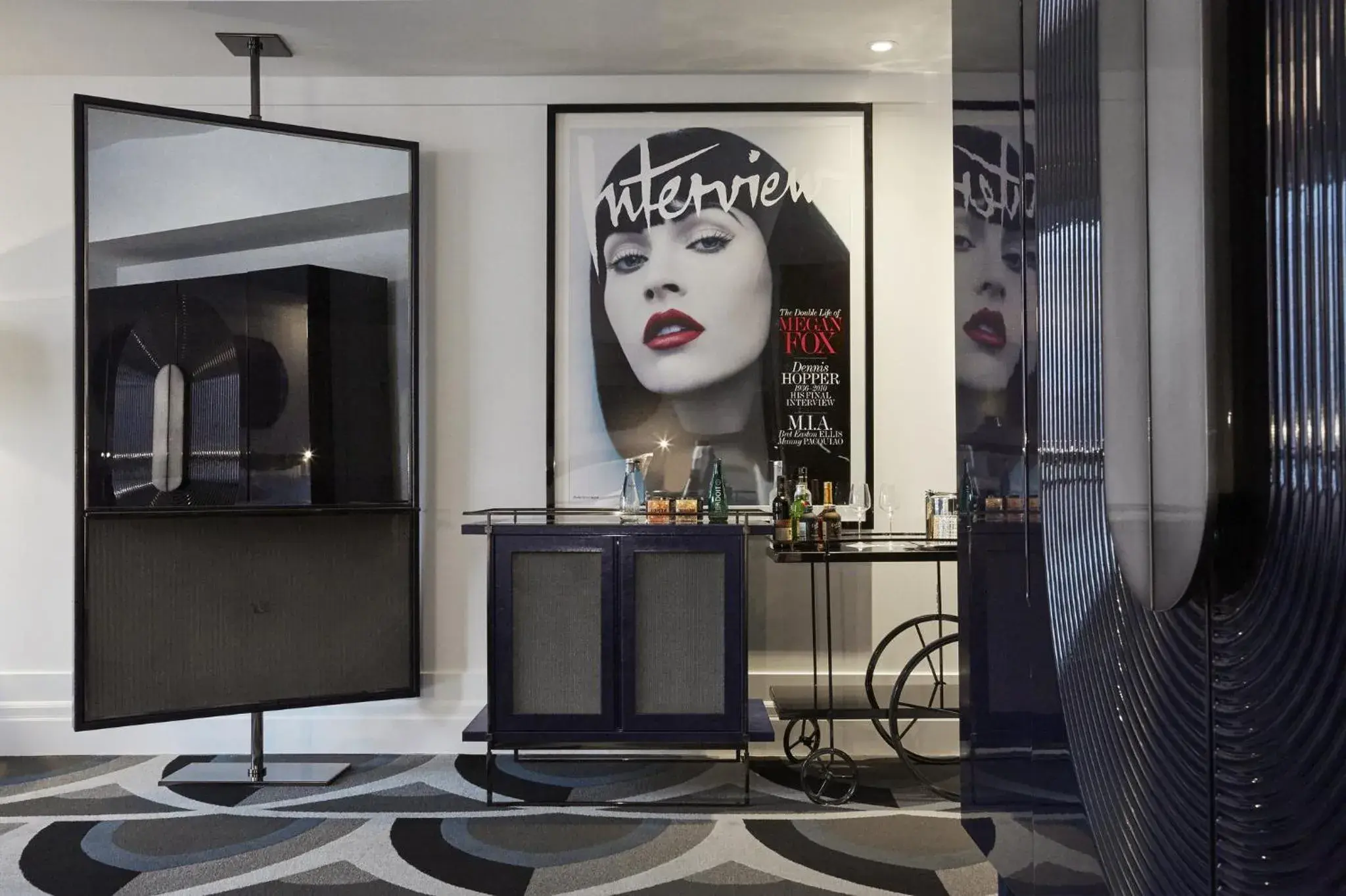 Luxury King Mobility/Hearing Accessible Roll in Shower (Accessible Frank) in Bisha Hotel Toronto Luxury King Mobility/Hearing Accessible Roll in Shower (Accessible Frank) in Bisha Hotel Toronto