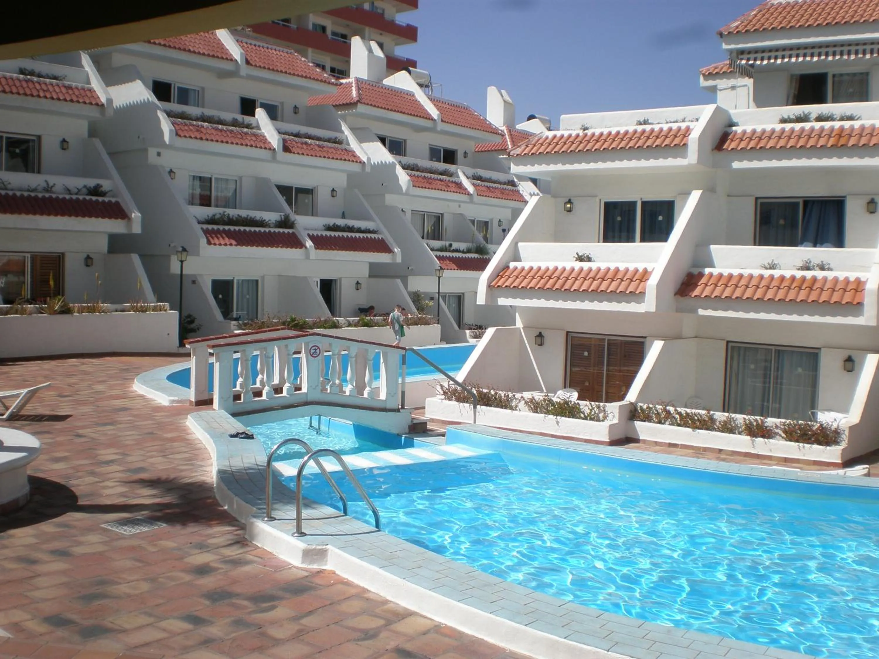 Swimming pool in Las Floritas