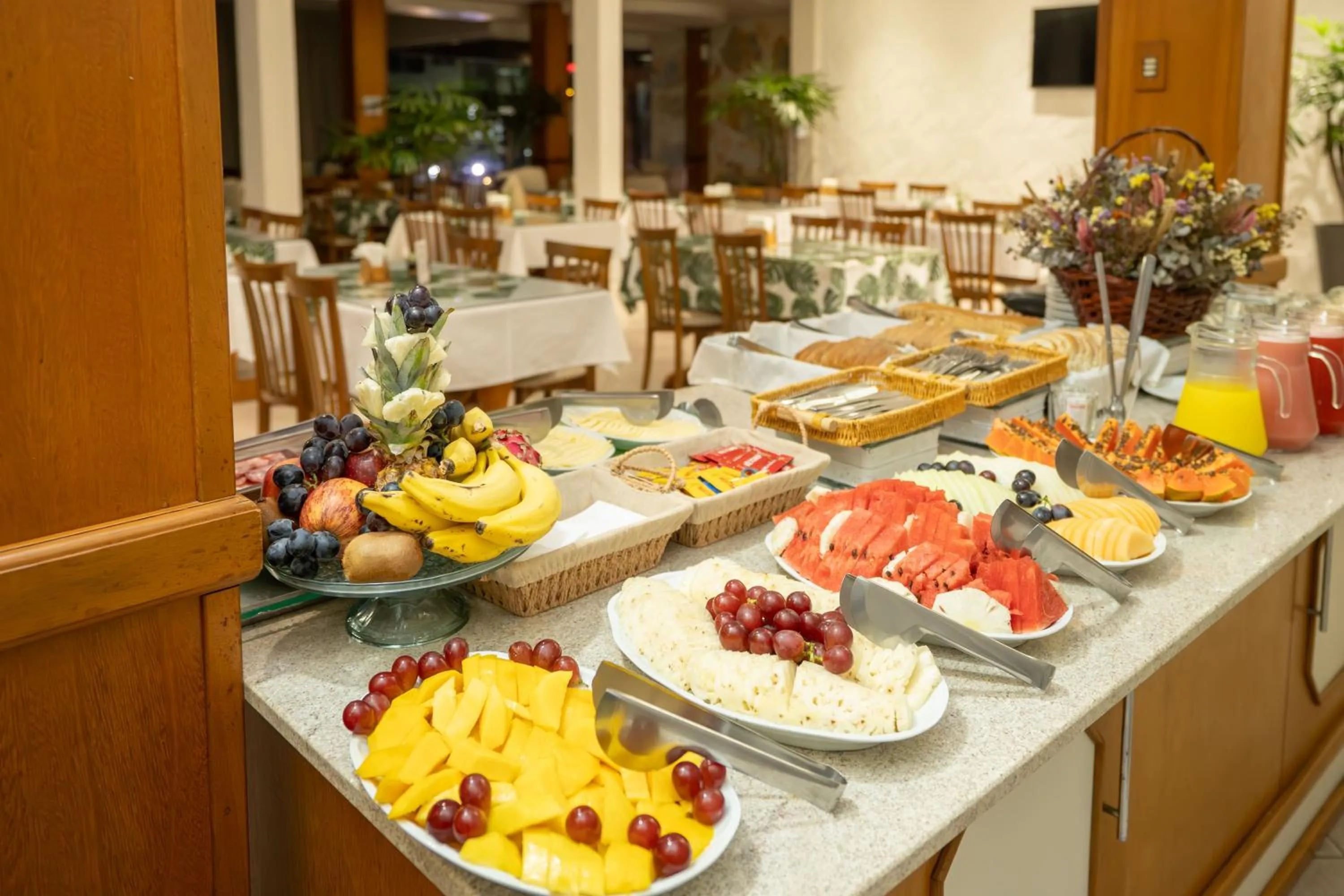 Buffet breakfast in Hotel Prata Villaggio