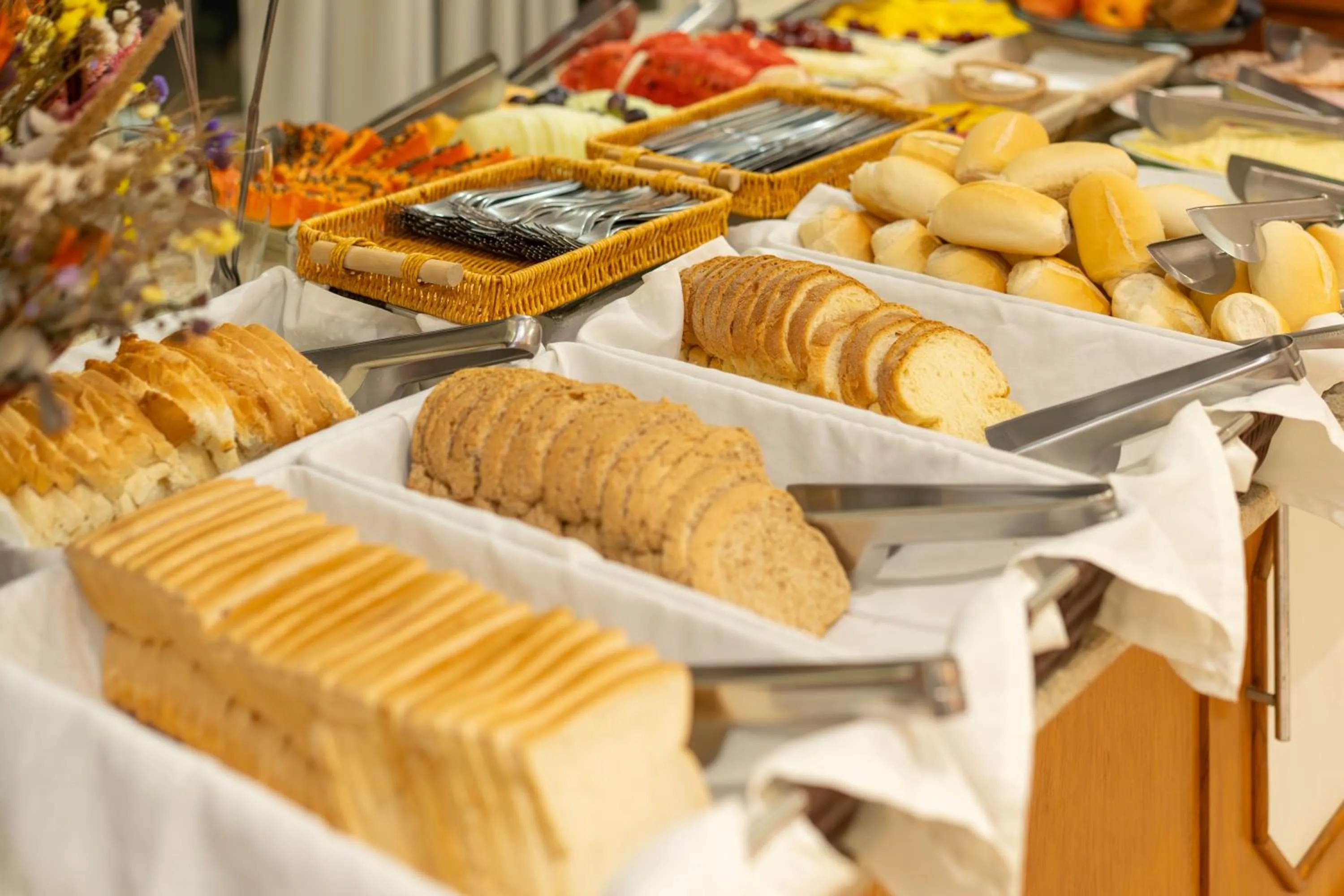 Buffet breakfast in Hotel Prata Villaggio