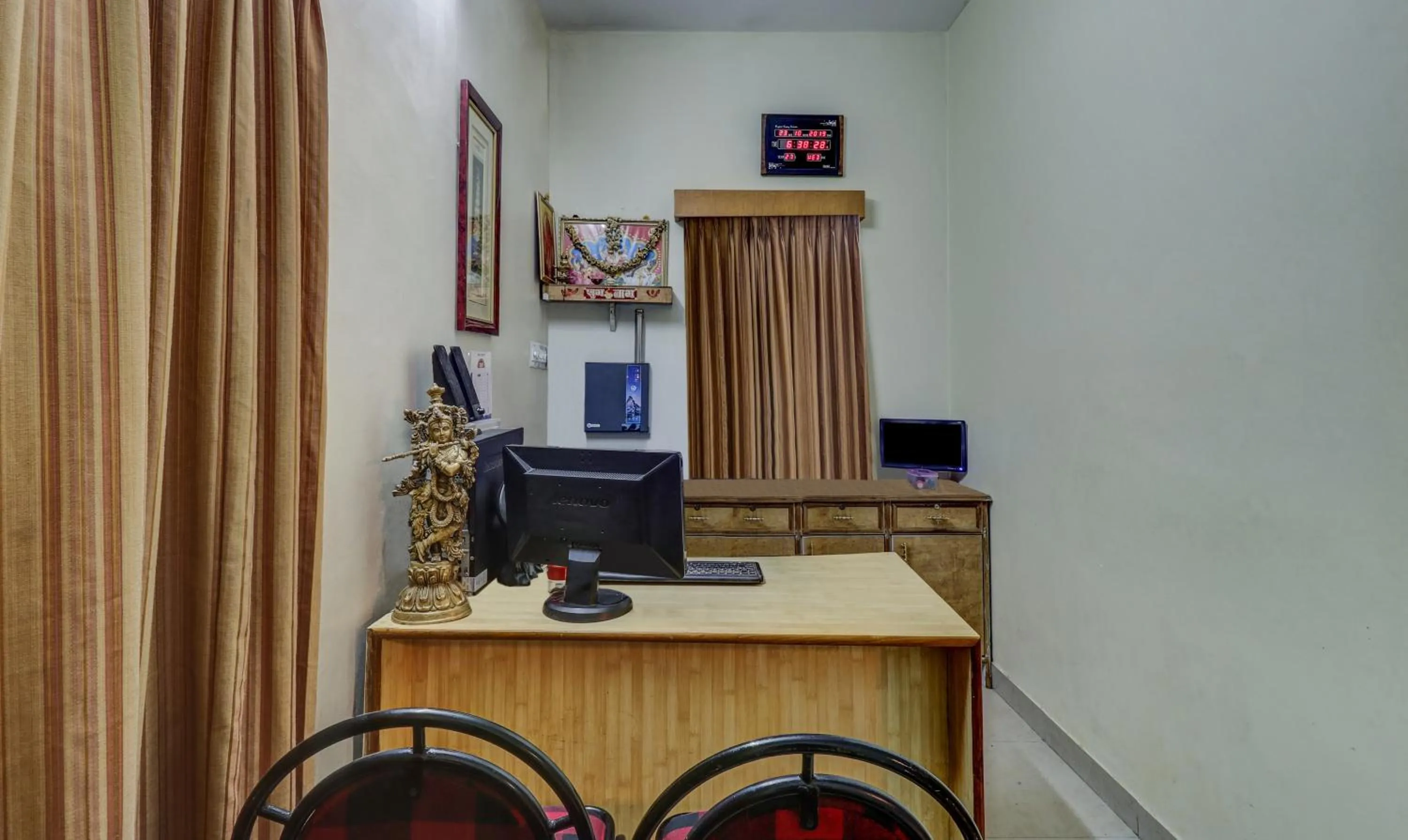 Lobby or reception in Itsy Hotels Shree Comforts