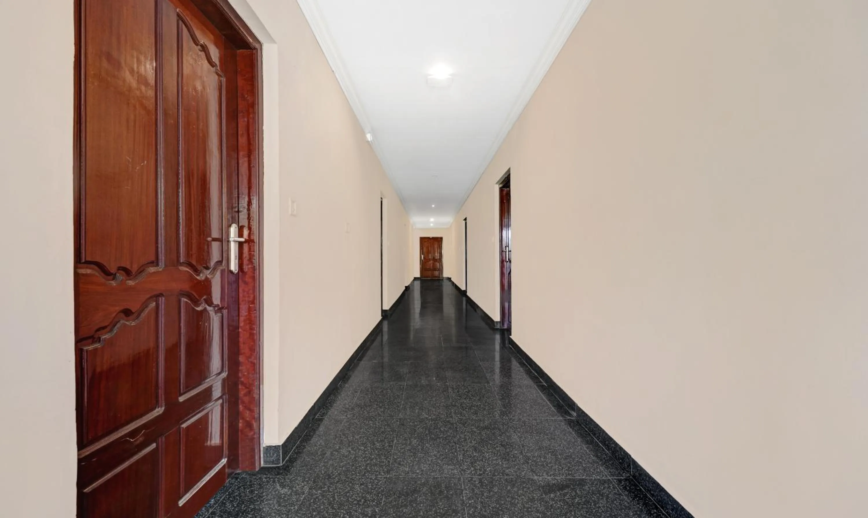 Lobby or reception in Itsy Hotels The Waters Edge Beach Resort