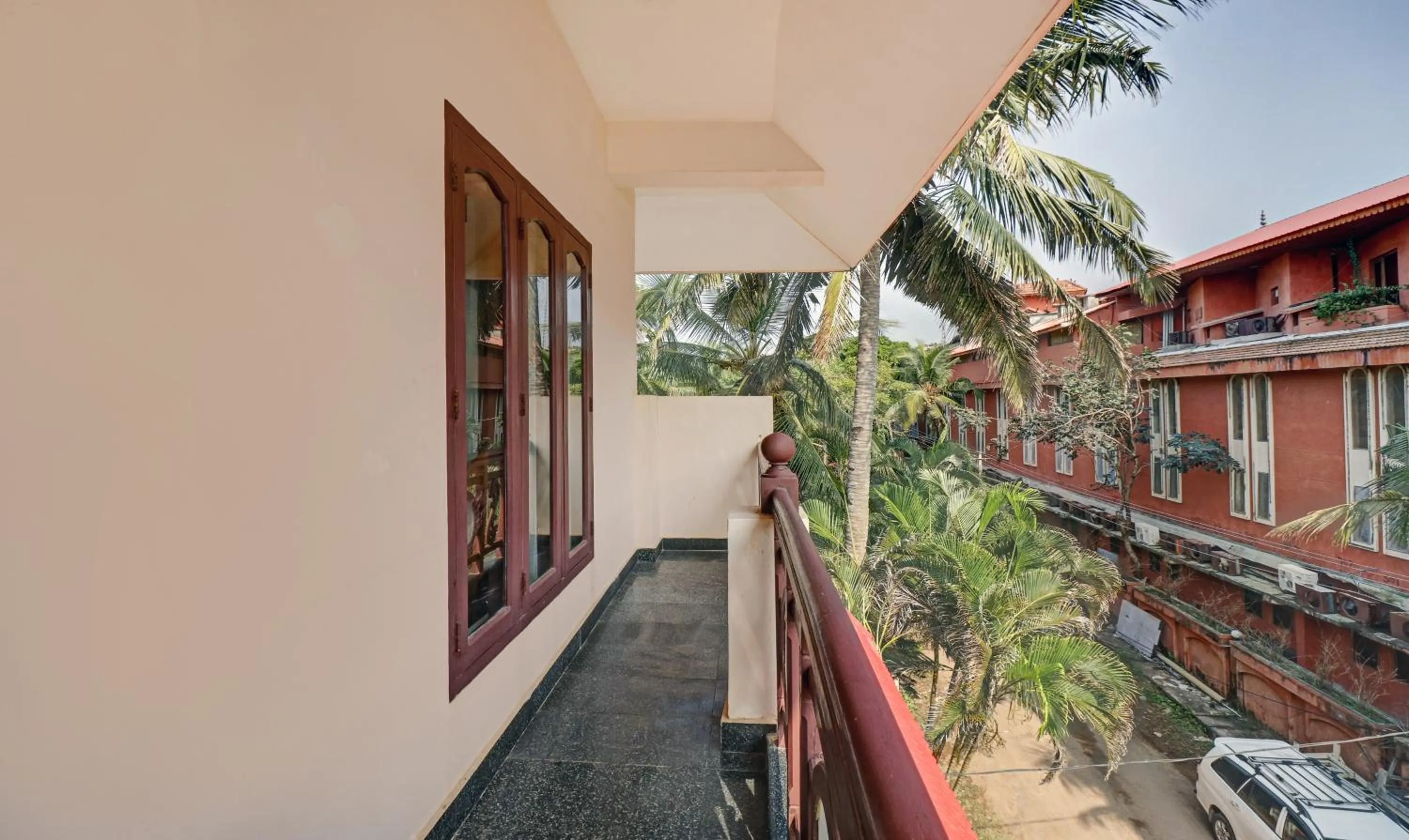 Balcony/Terrace in Itsy Hotels The Waters Edge Beach Resort