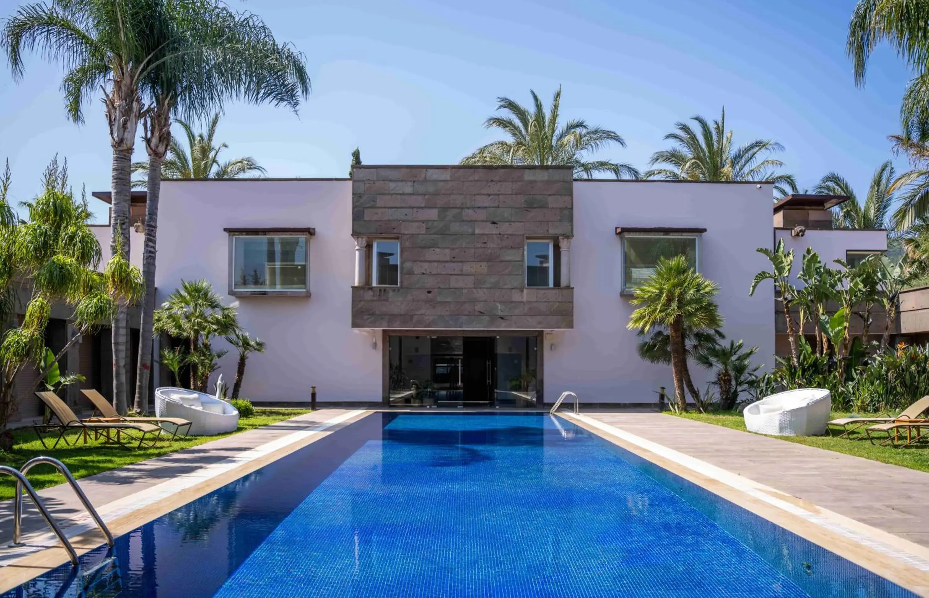 Swimming pool in Casa dell'Arte Hotel of Arts & Leisure Swimming pool in Casa dell'Arte Hotel of Arts & Leisure