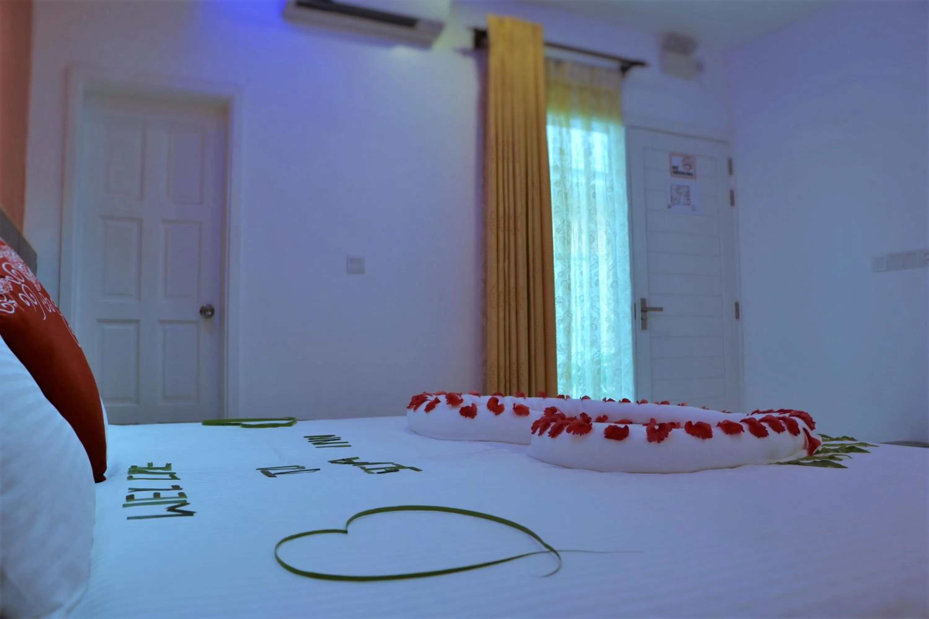 Bedroom in Scuba Inn