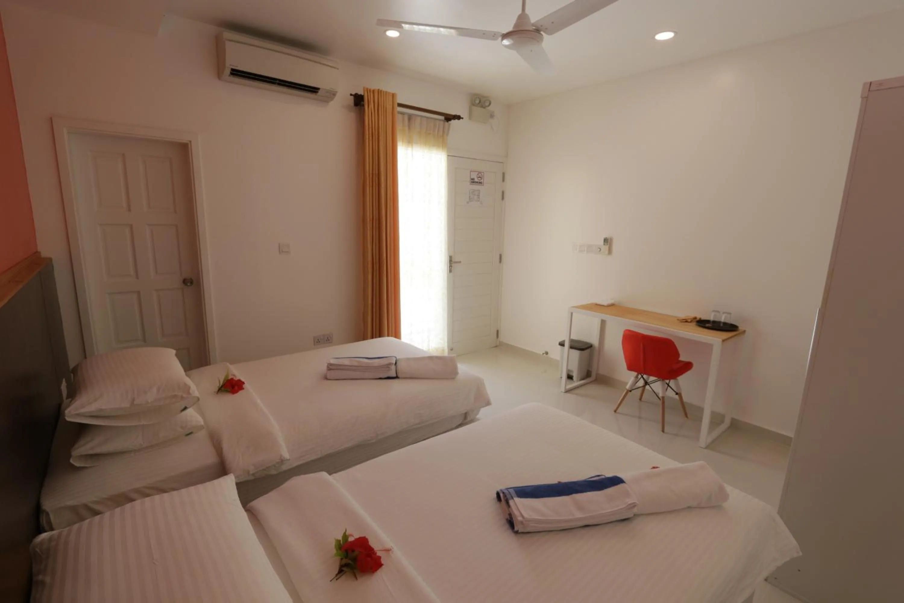 Bedroom in Scuba Inn