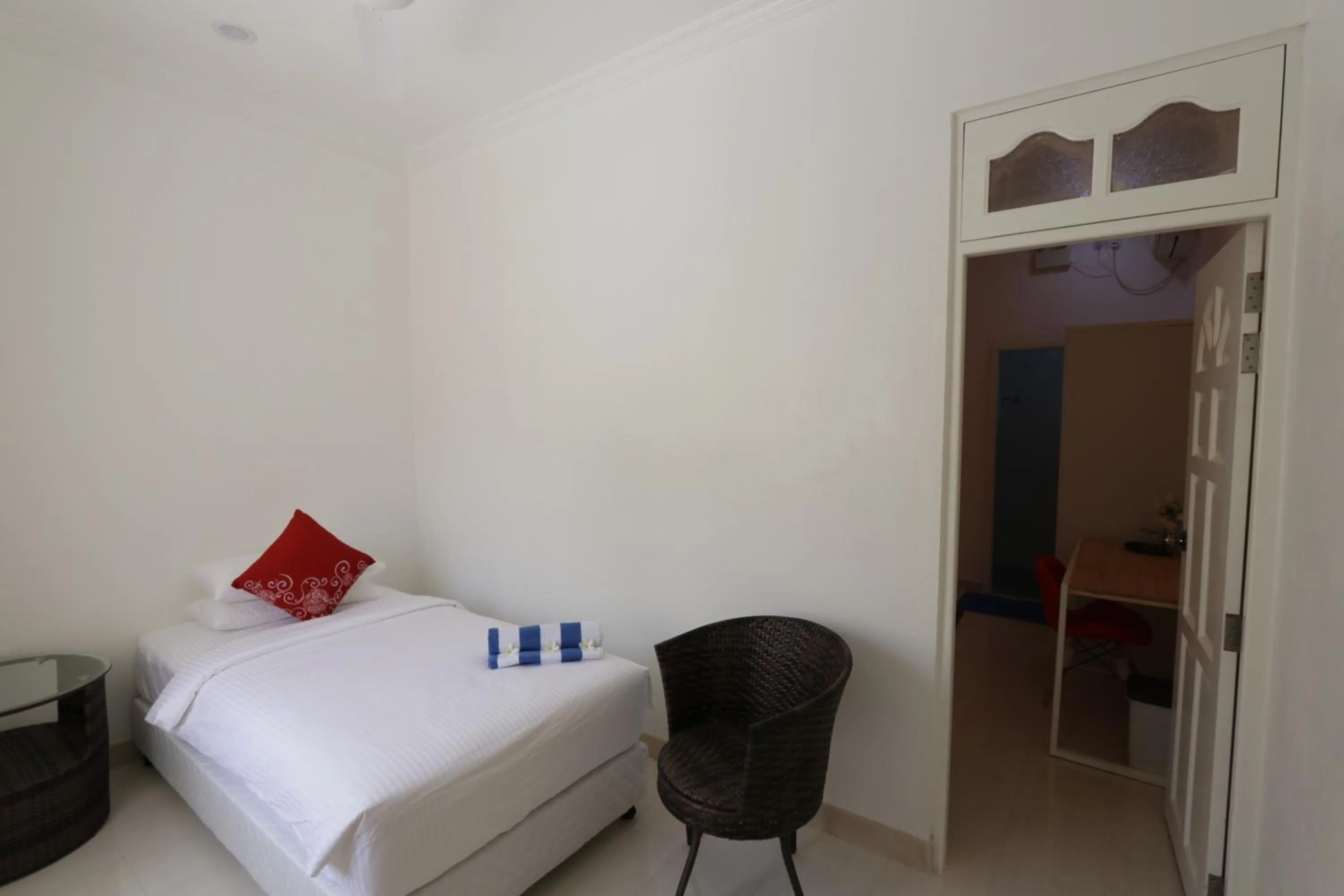 Bedroom in Scuba Inn