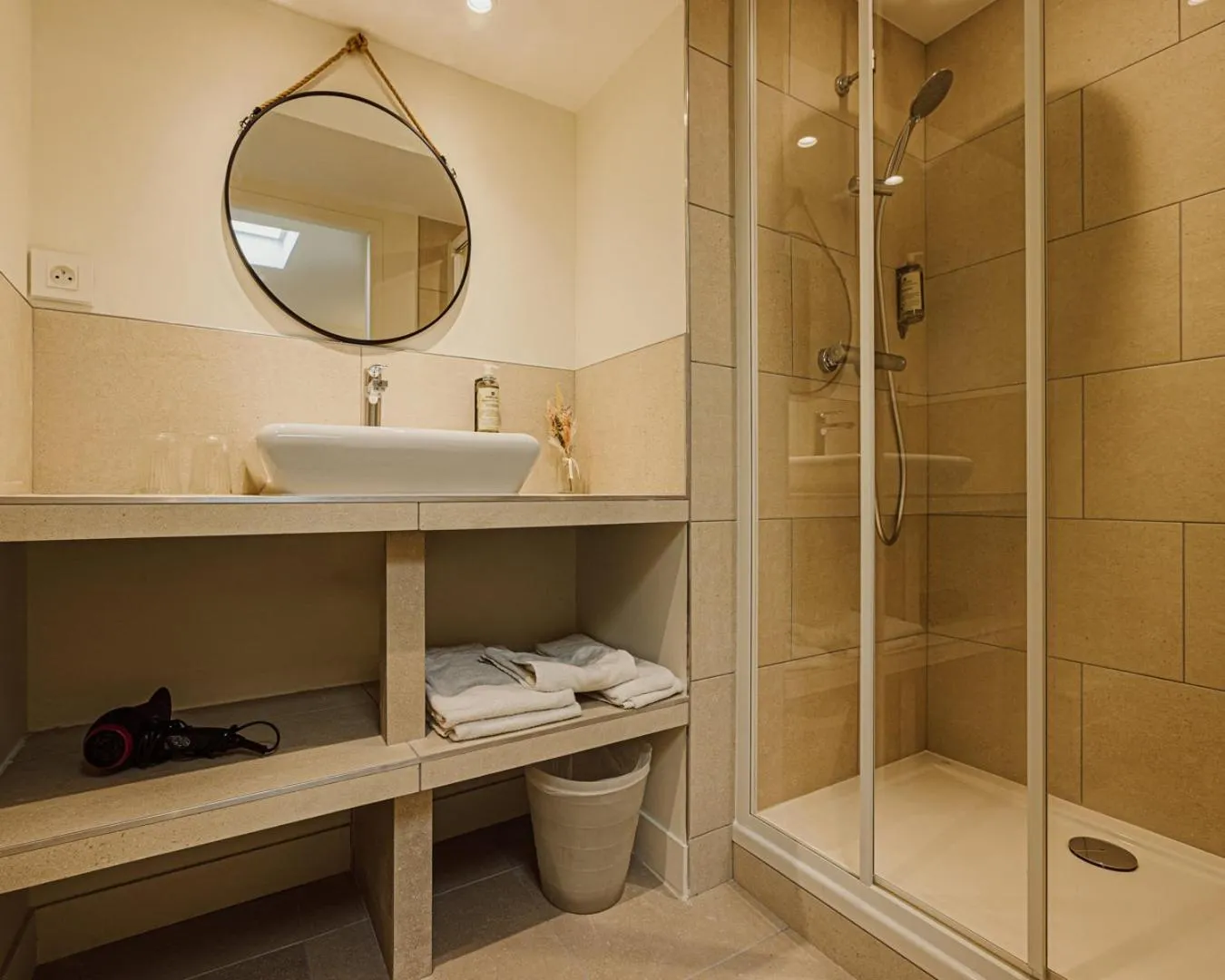 Bathroom in Hotelo Lyon Charité