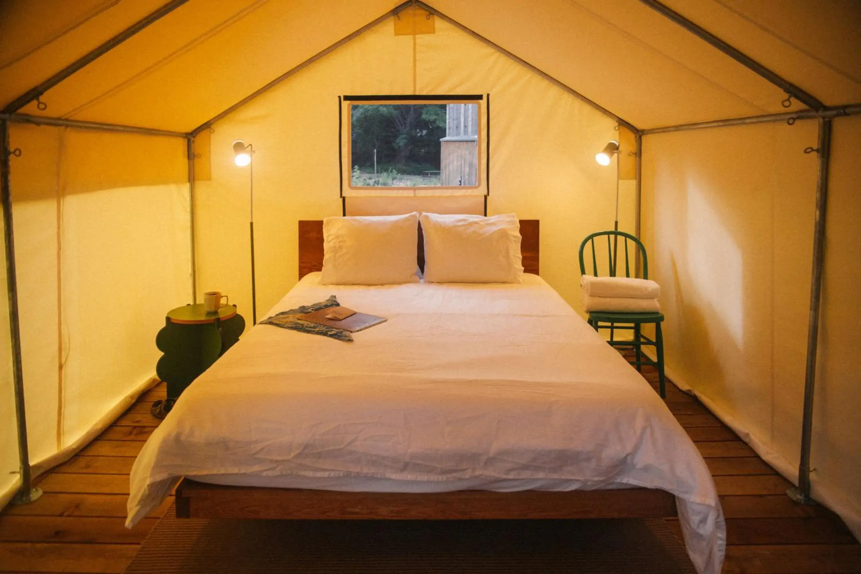 Cavas Cabana - Single Queen in Johnson's Beach Cabins and Campground Cavas Cabana - Single Queen in Johnson's Beach Cabins and Campground