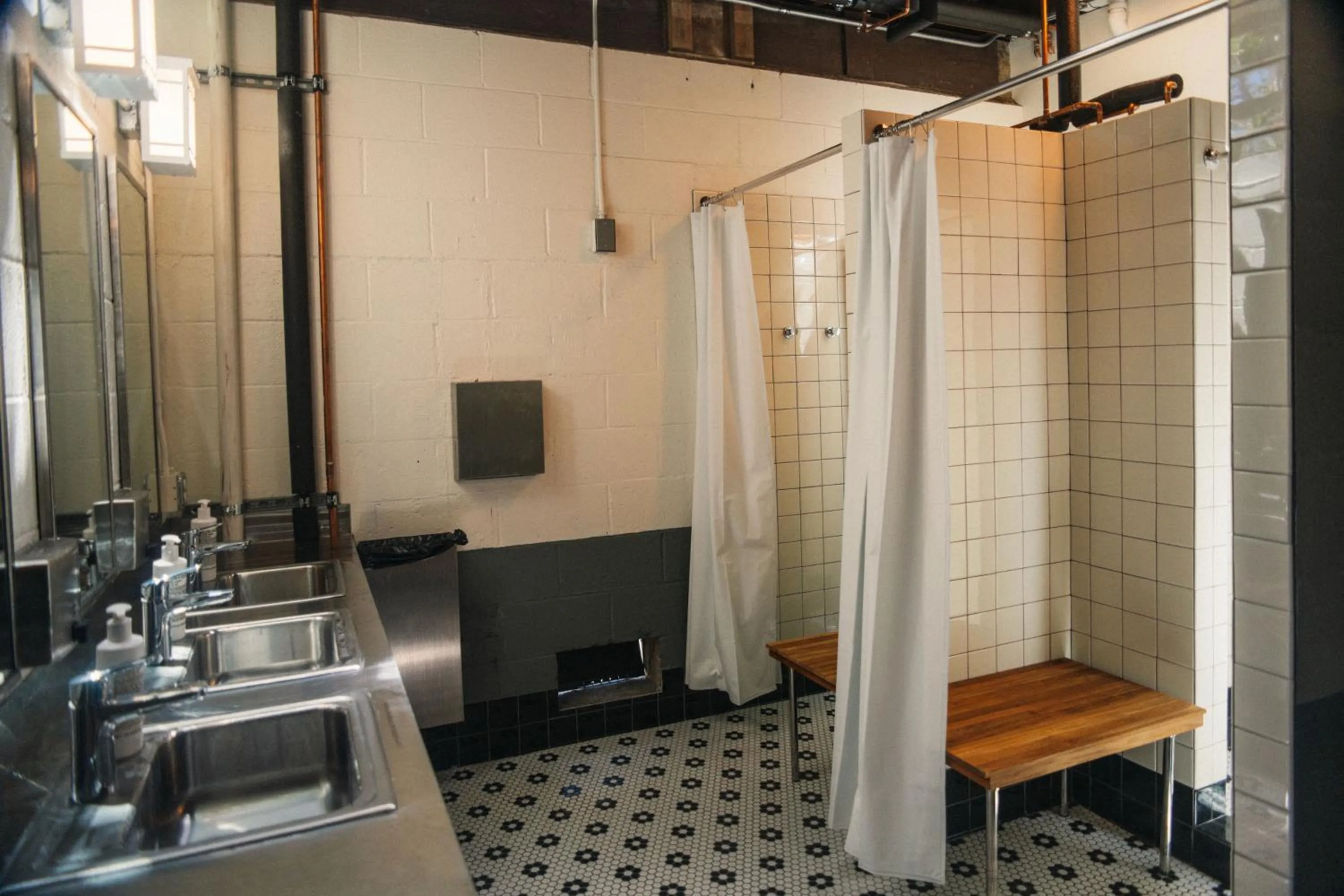 Public Bath in Johnson's Beach Cabins and Campground