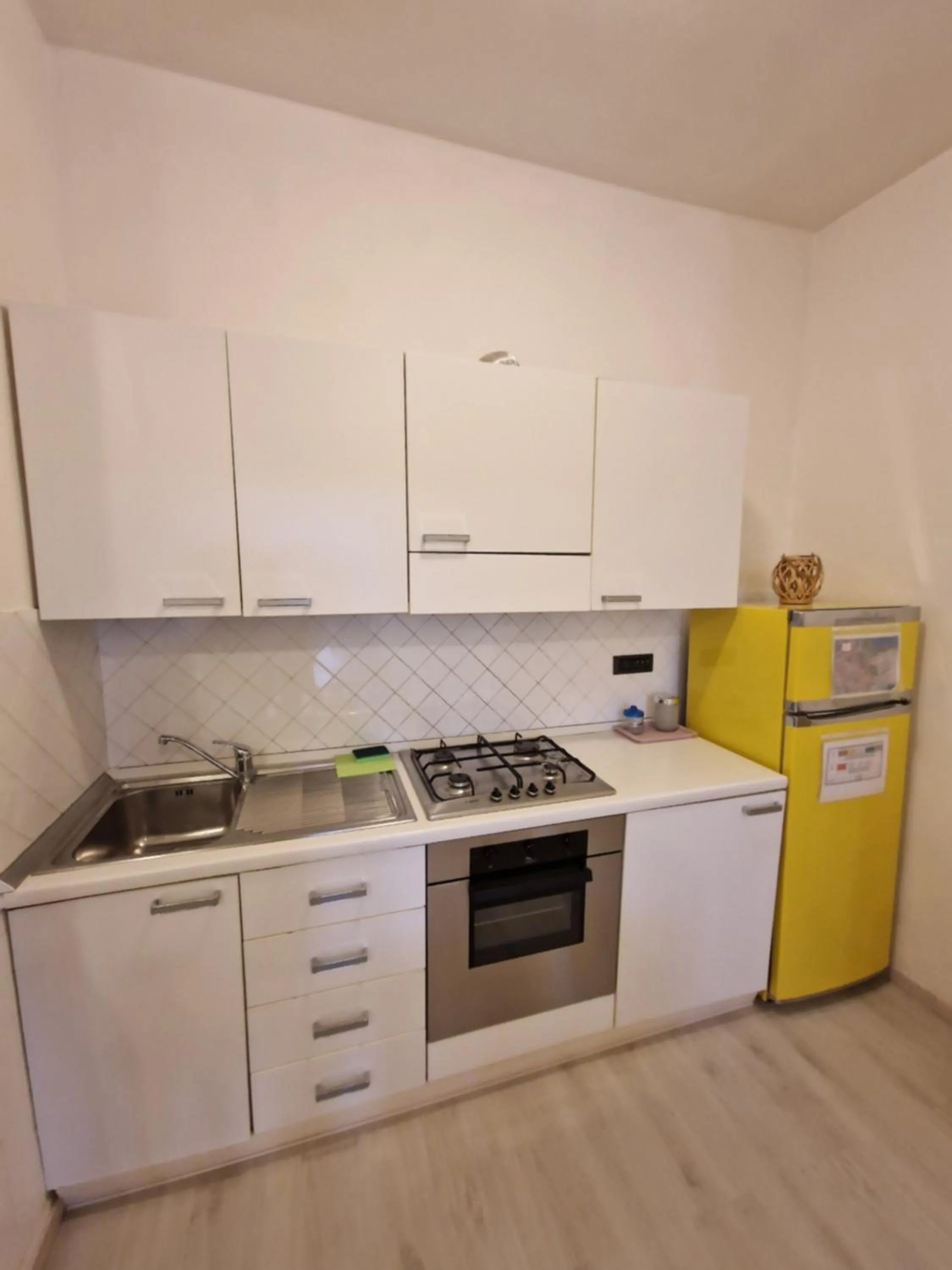 Kitchen or kitchenette in Appartamento e Parco Sergiunca