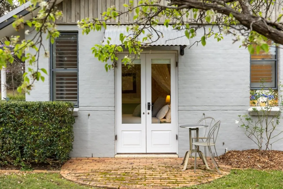 Chapel House- 2 Bedroom in The Woods Pokolbin