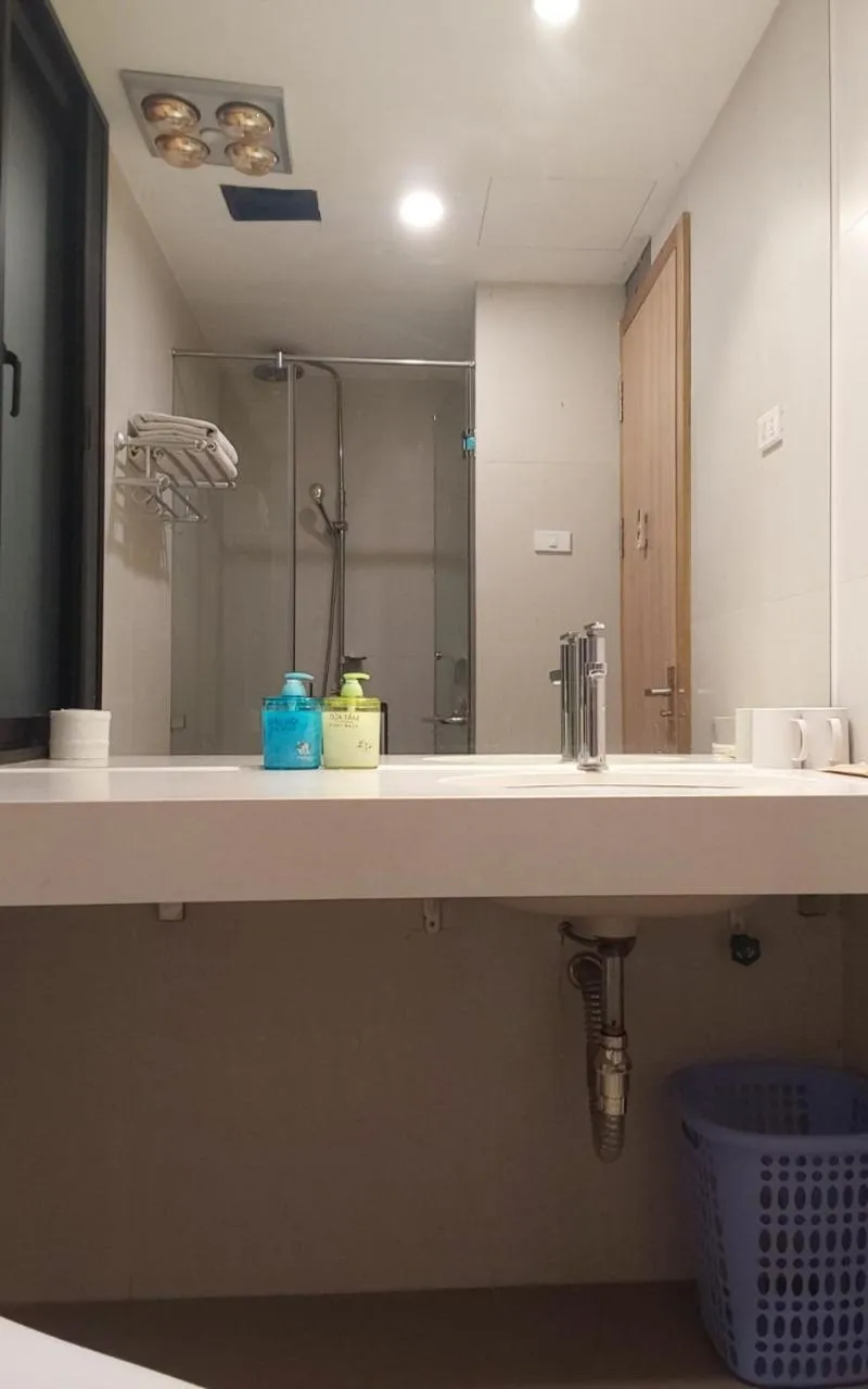 Quiet Hoang Quoc Viet Hotel & apartment