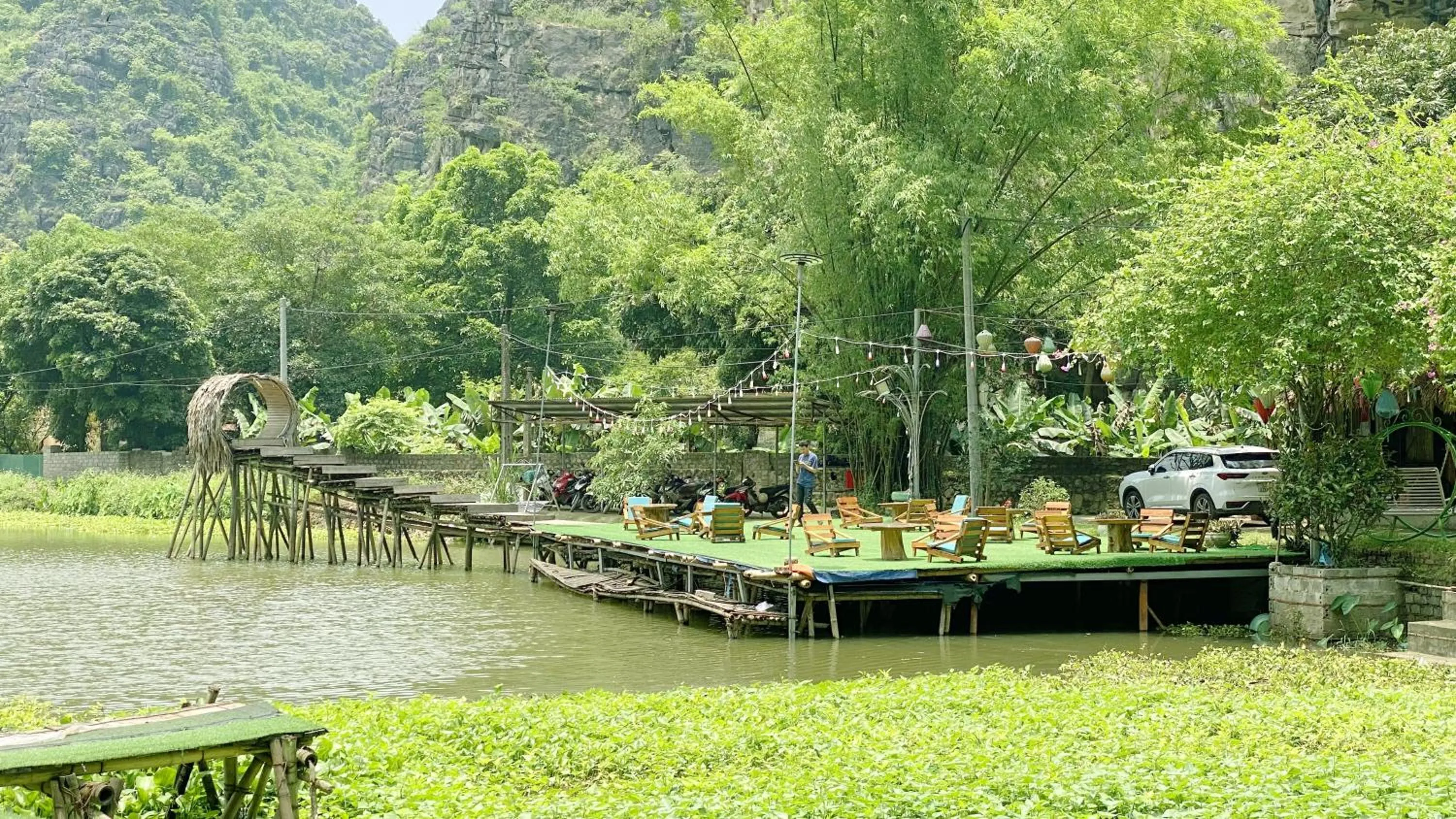 Garden in Quoc Khanh Bamboo Homestay