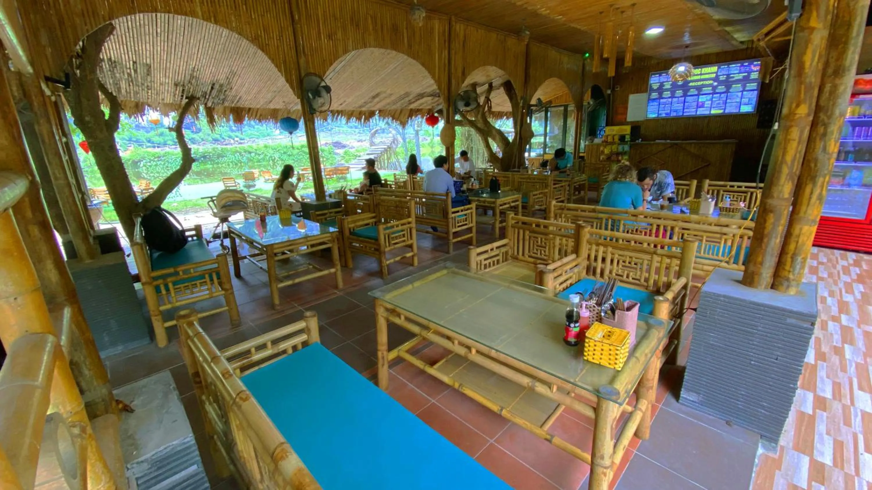 Restaurant/places to eat in Quoc Khanh Bamboo Homestay