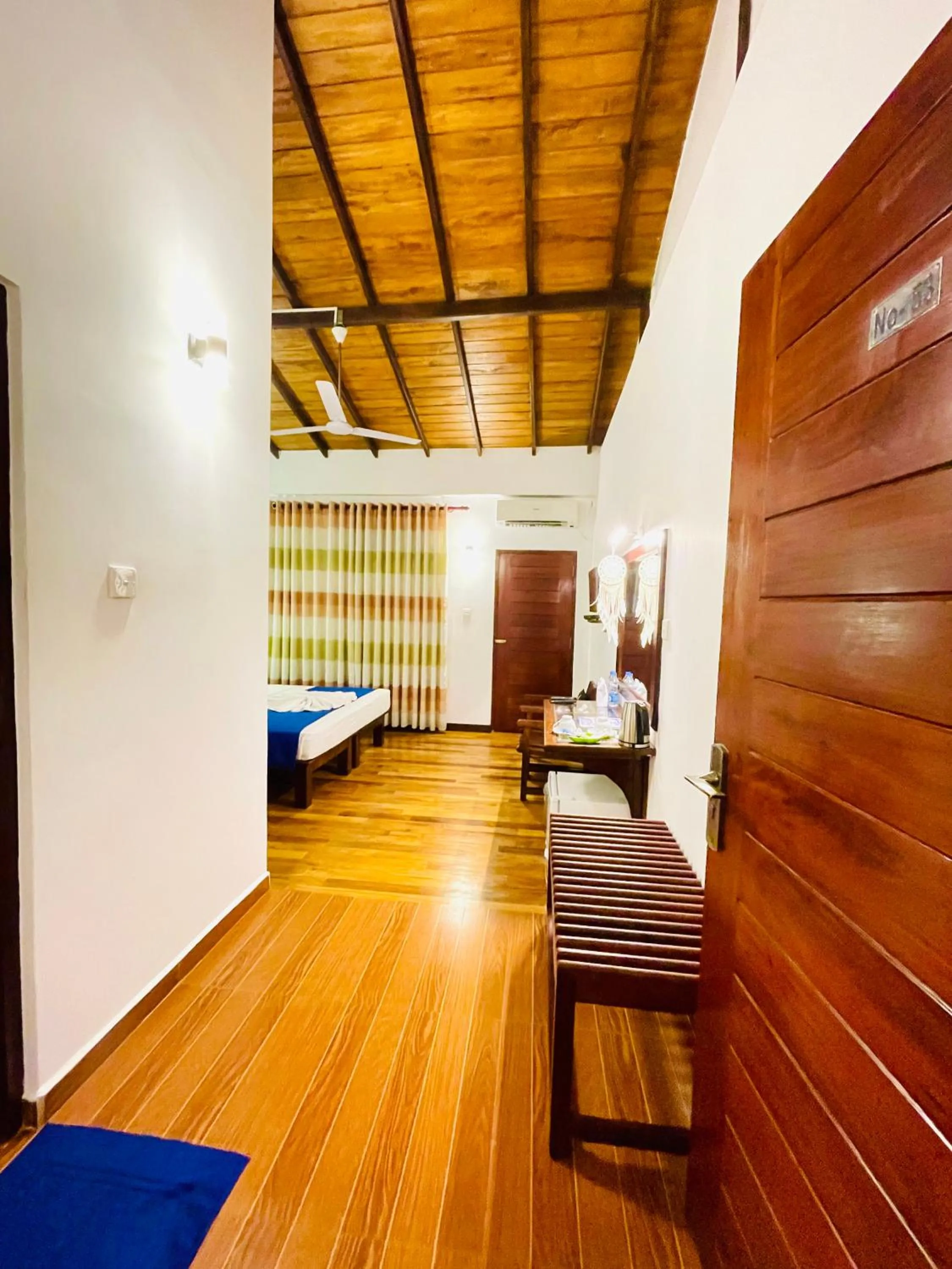 Photo of the whole room, Bed in Cozy Sea view Inn