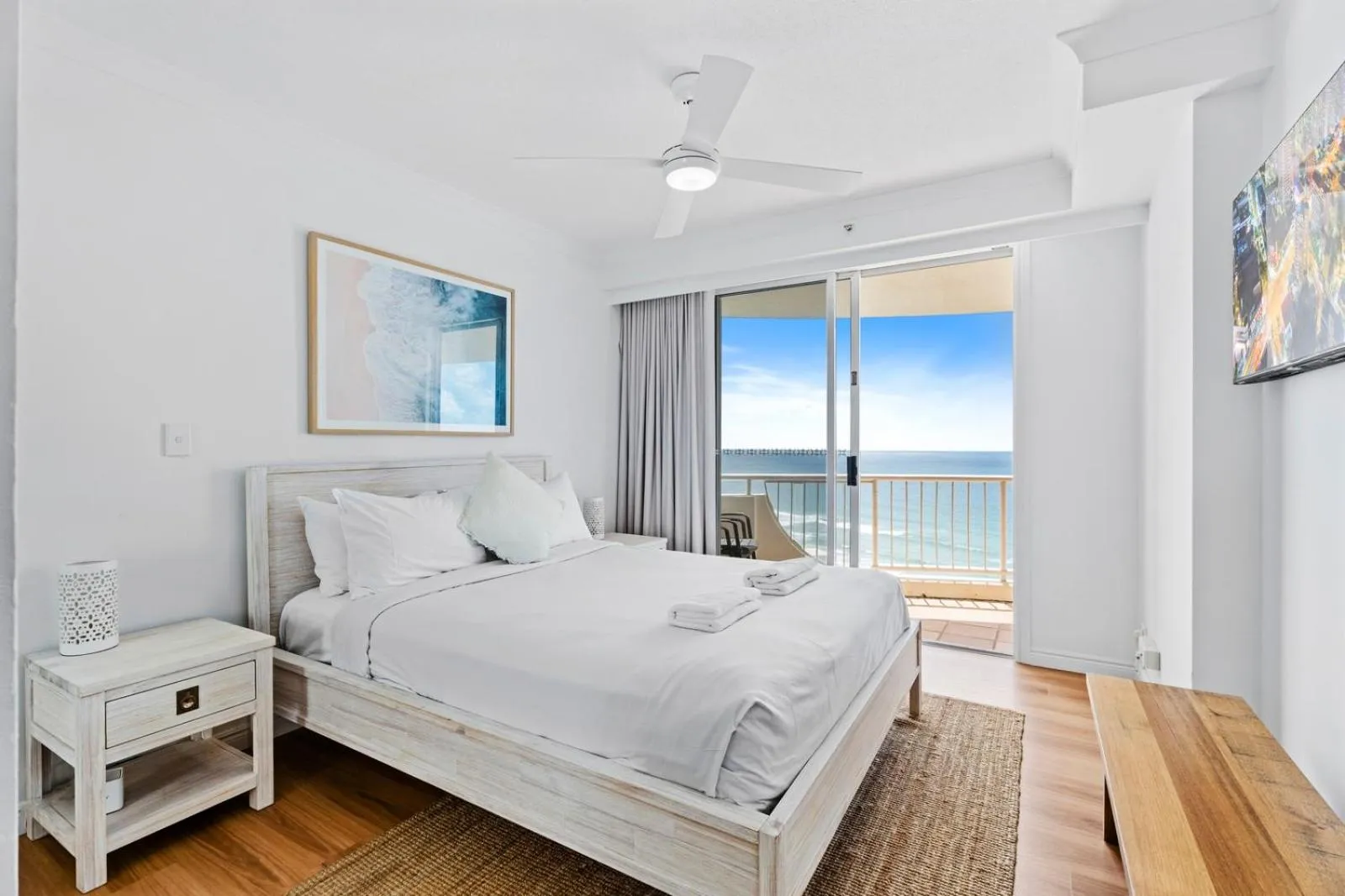 Bedroom, Bed in Moroccan Resort - HR Surfers Paradise