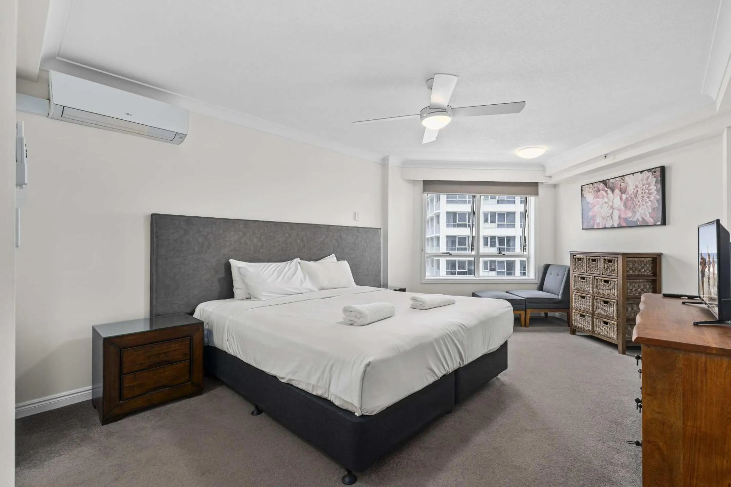 Bed in Moroccan Resort - HR Surfers Paradise