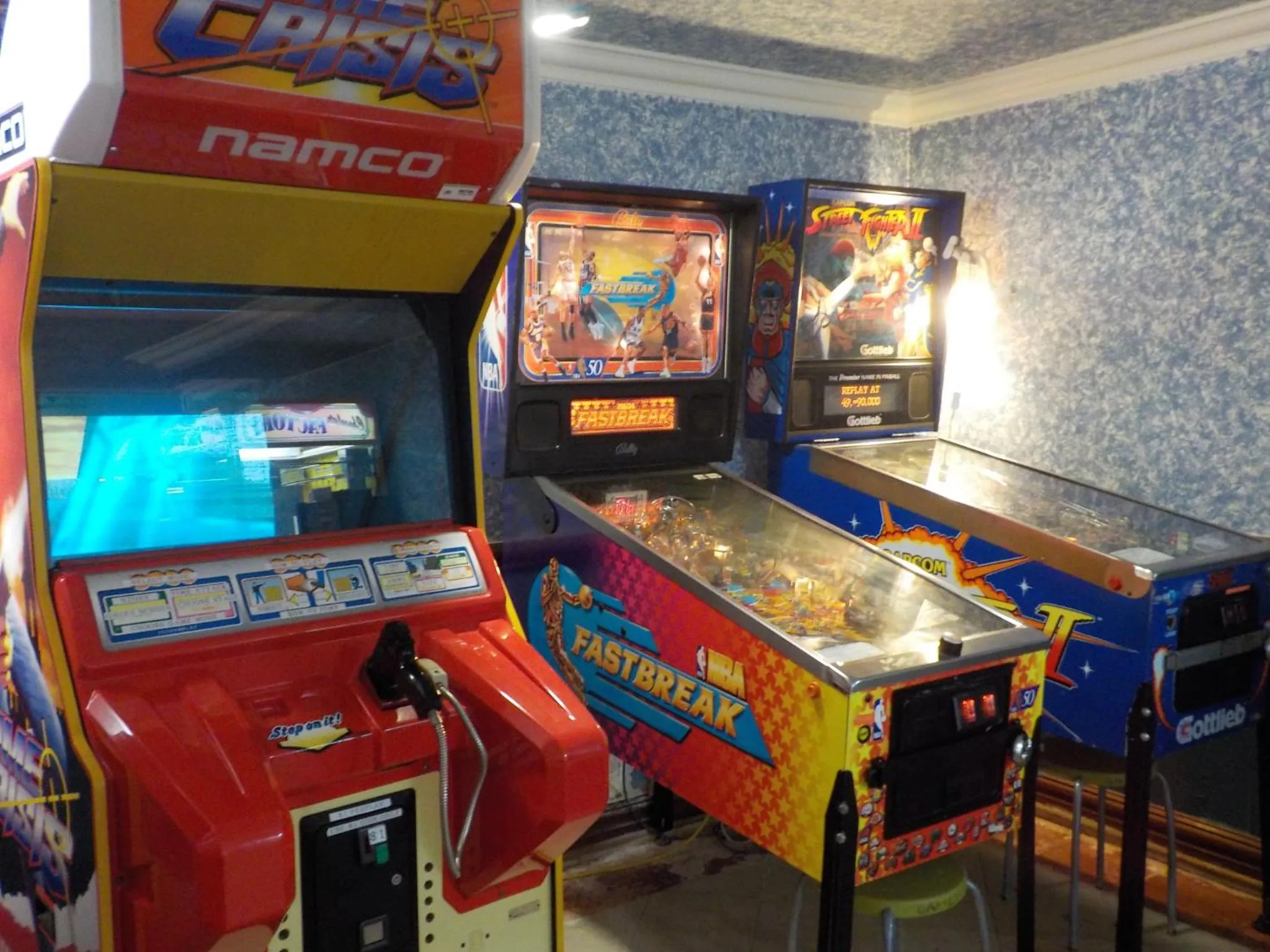 Game Room in Moroccan Resort - HR Surfers Paradise
