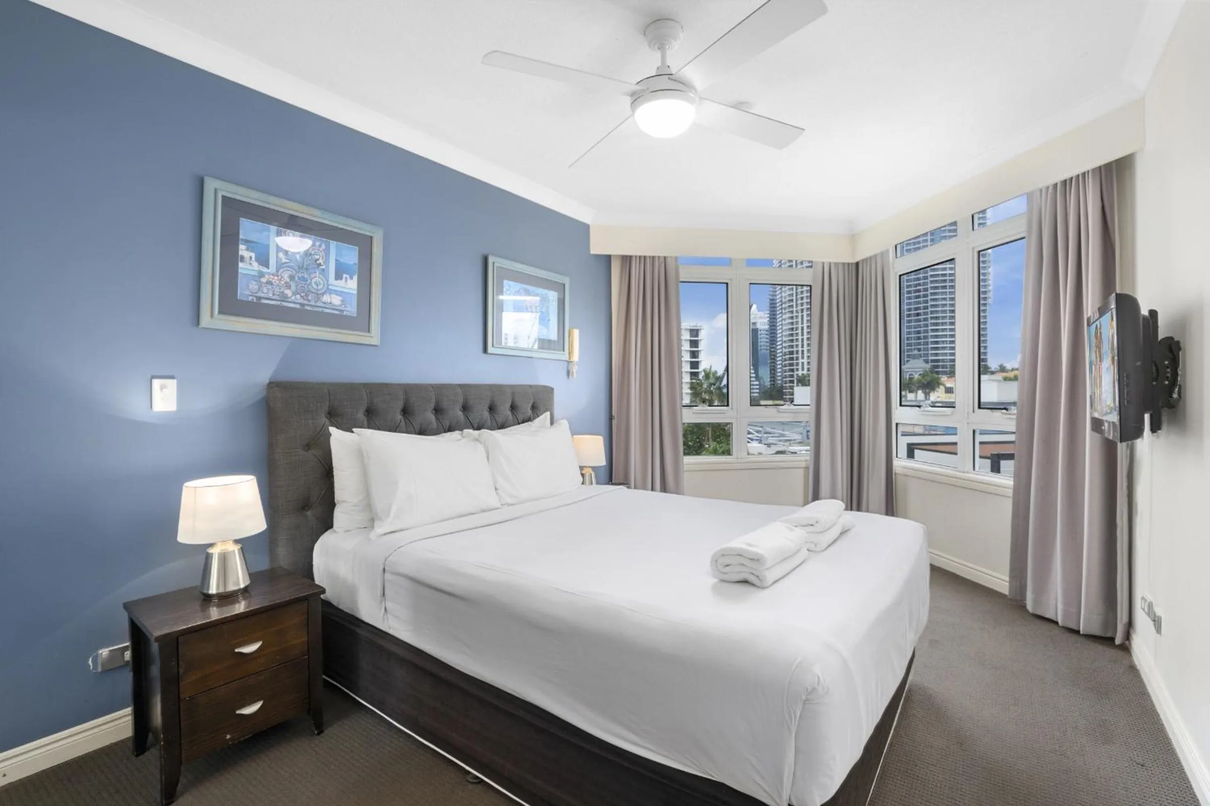 TV and multimedia, Bed in Moroccan Resort - HR Surfers Paradise